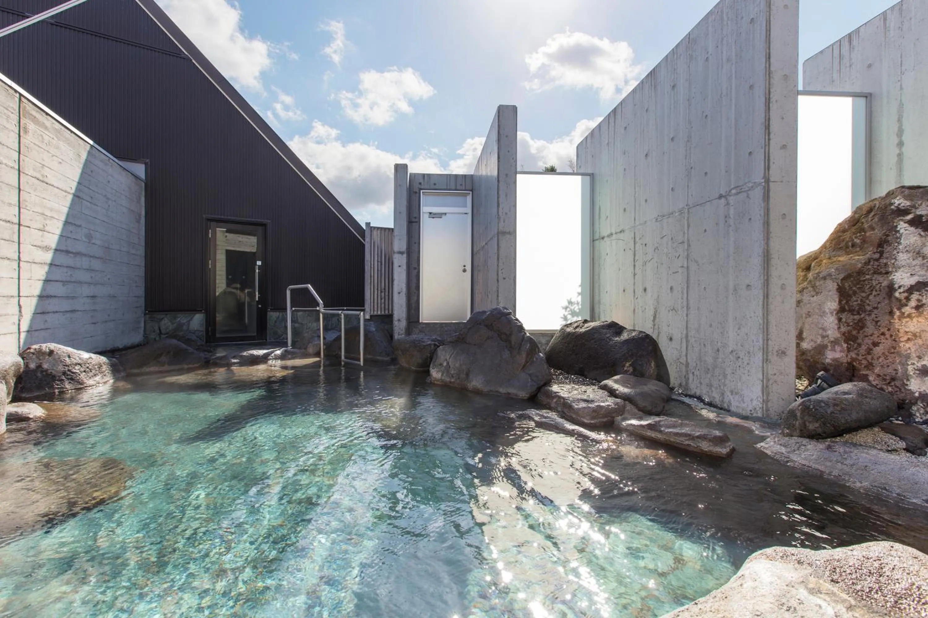 Hot Spring Bath in Horohoro Sanso