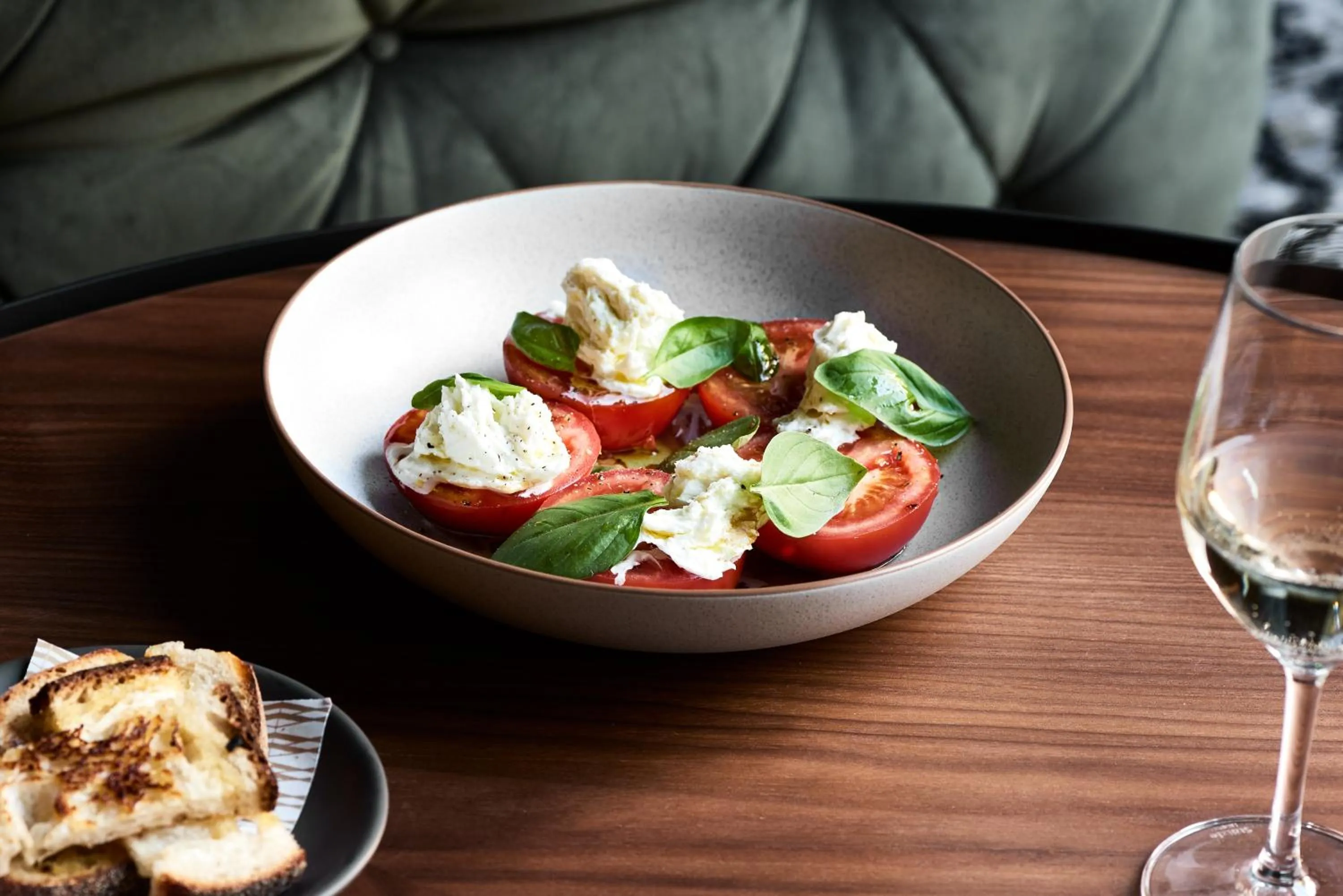 Restaurant/places to eat in Veriu Central