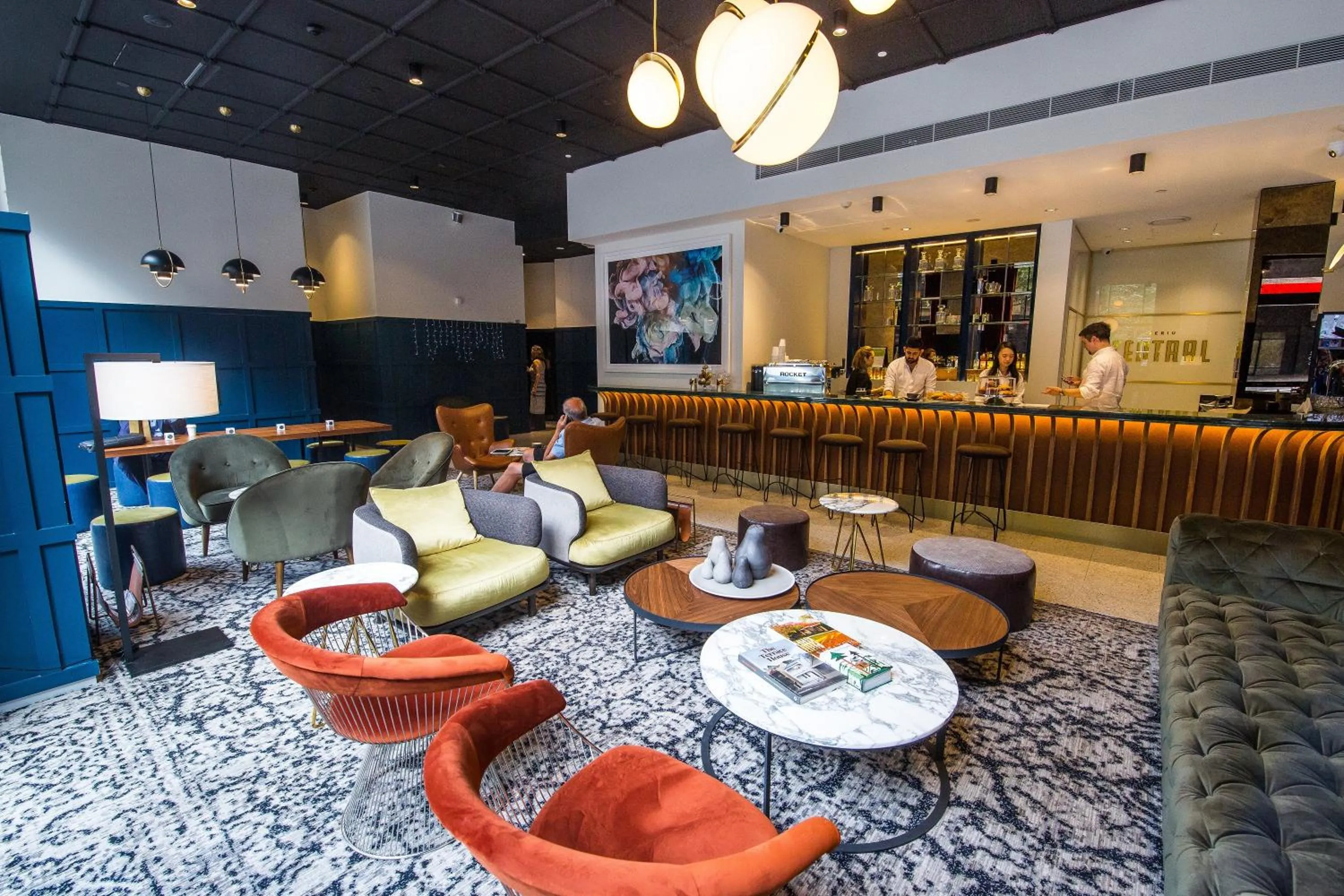 Lounge or bar in Veriu Central