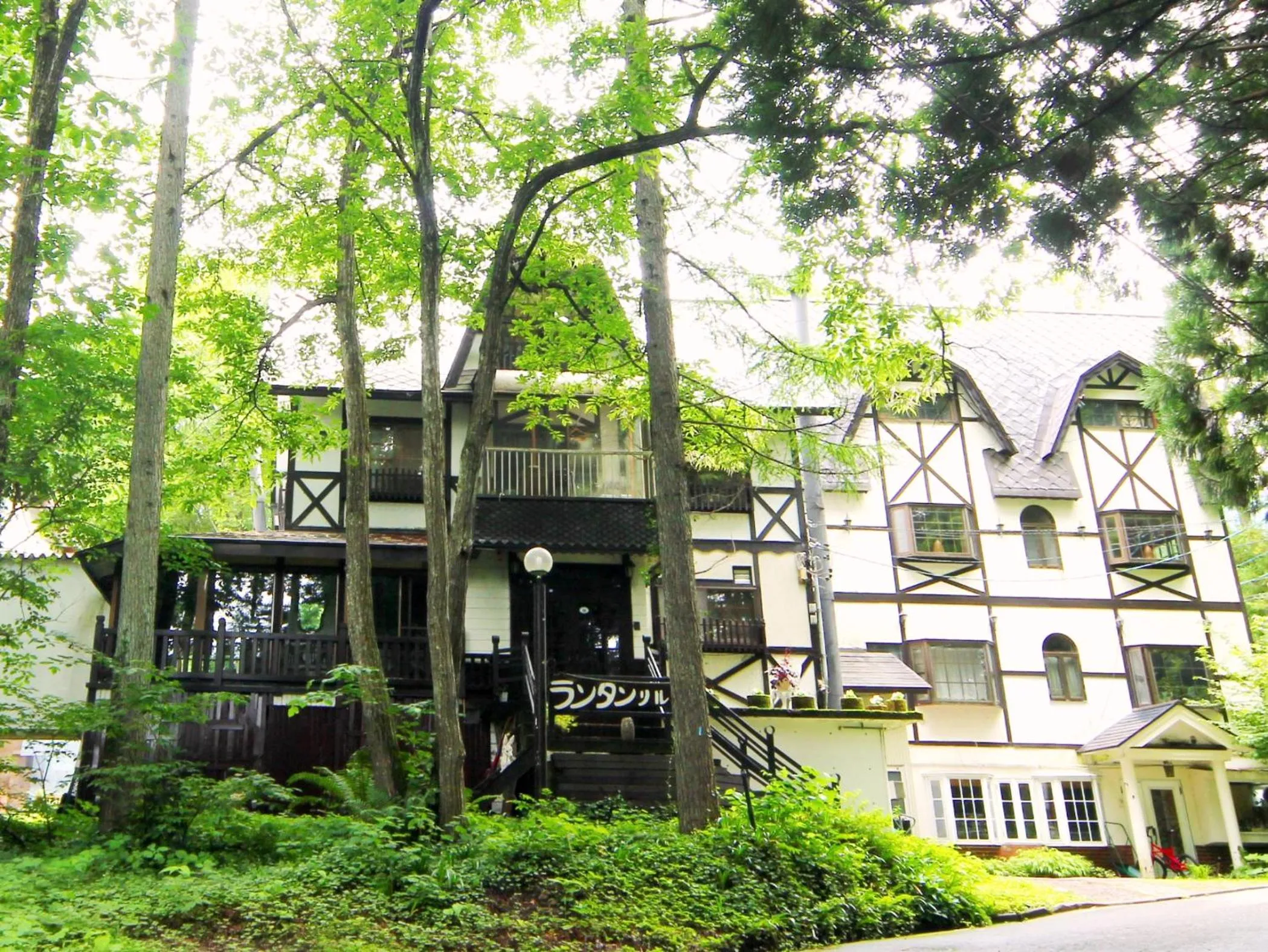 Facade/entrance in Rantanrirun ランタンリルン