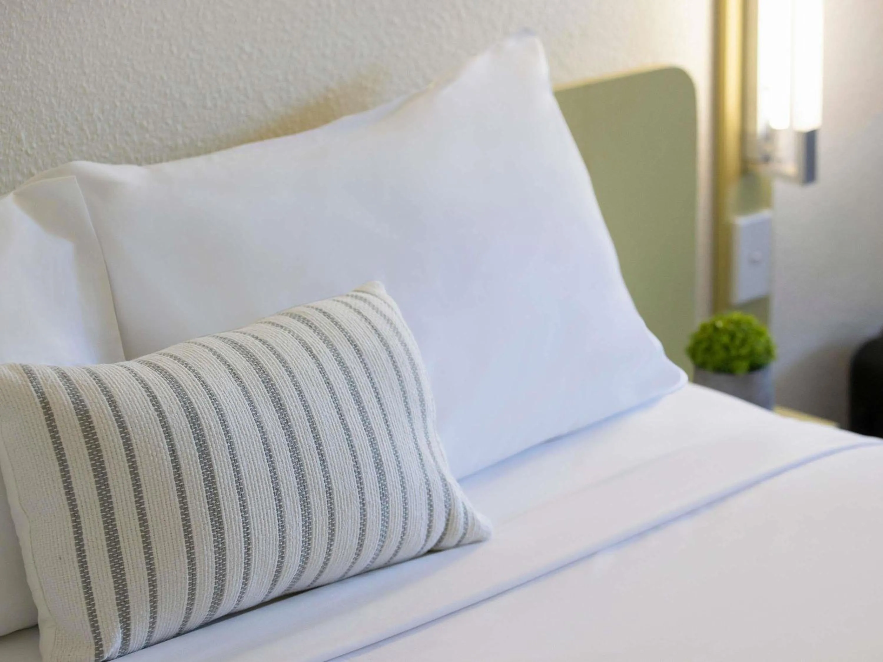 Bedroom, Bed in ibis Budget Canberra