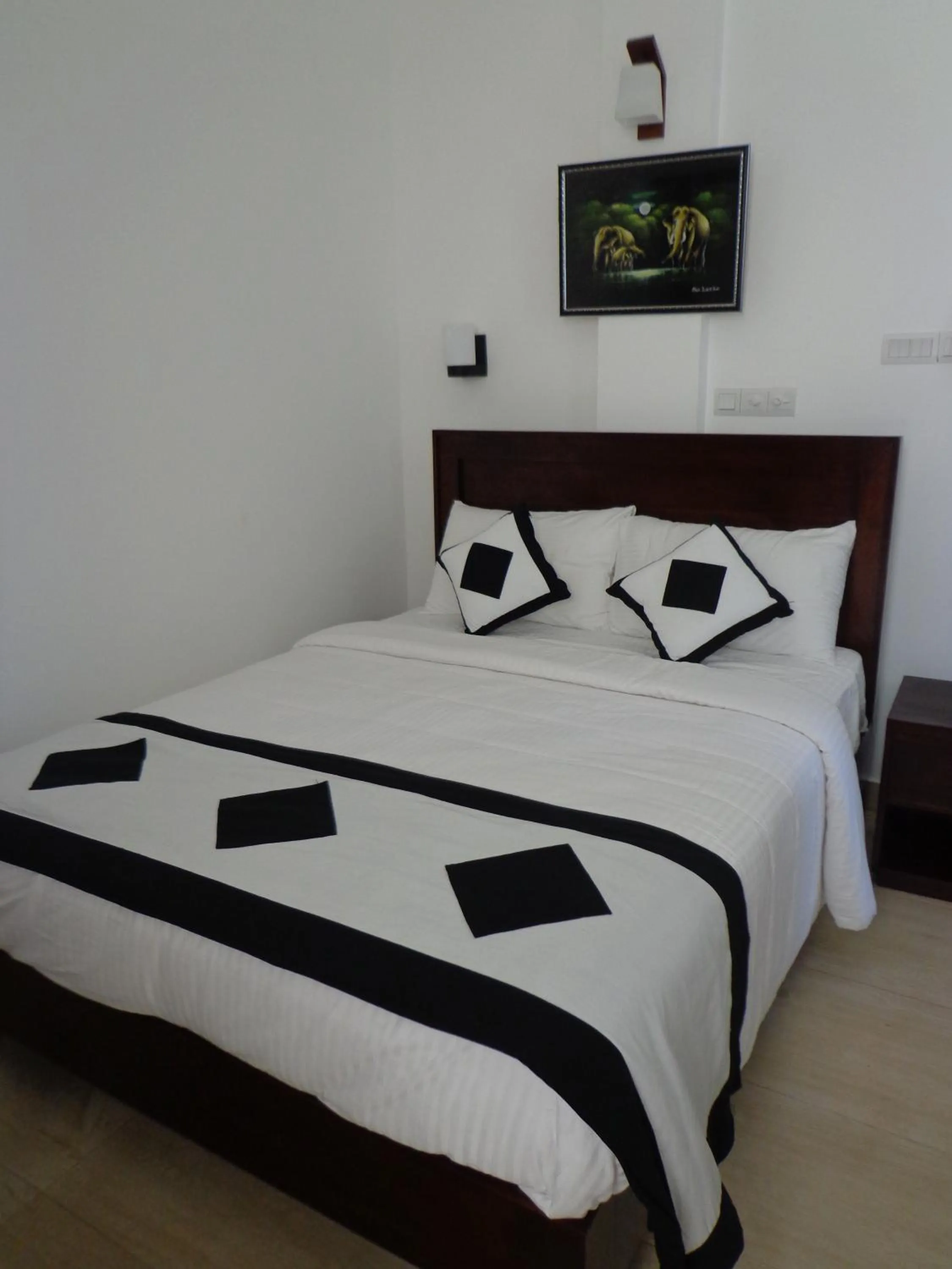 Bedroom, Bed in Villa Tissa Beach Resort