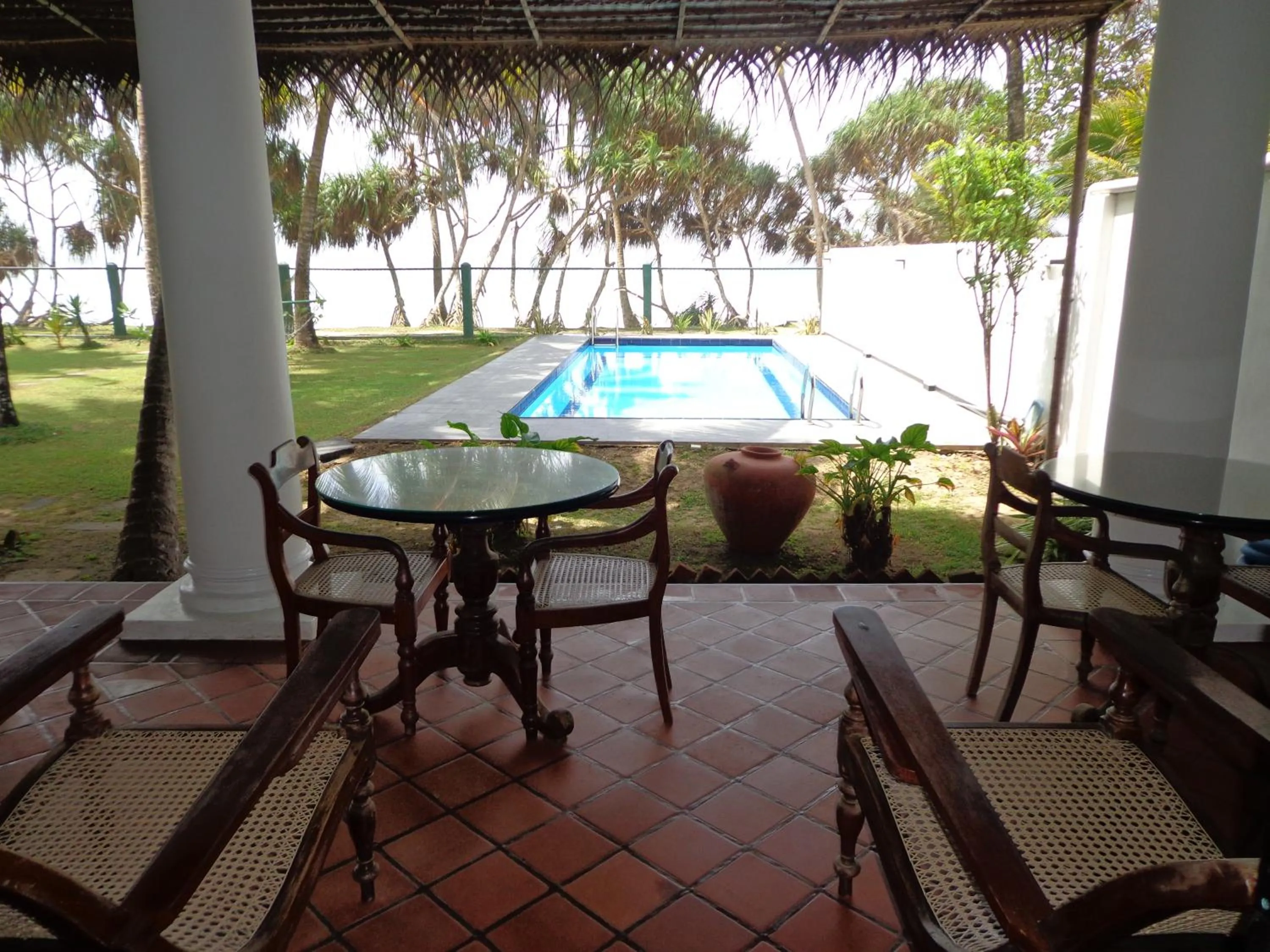 Restaurant/places to eat in Villa Tissa Beach Resort