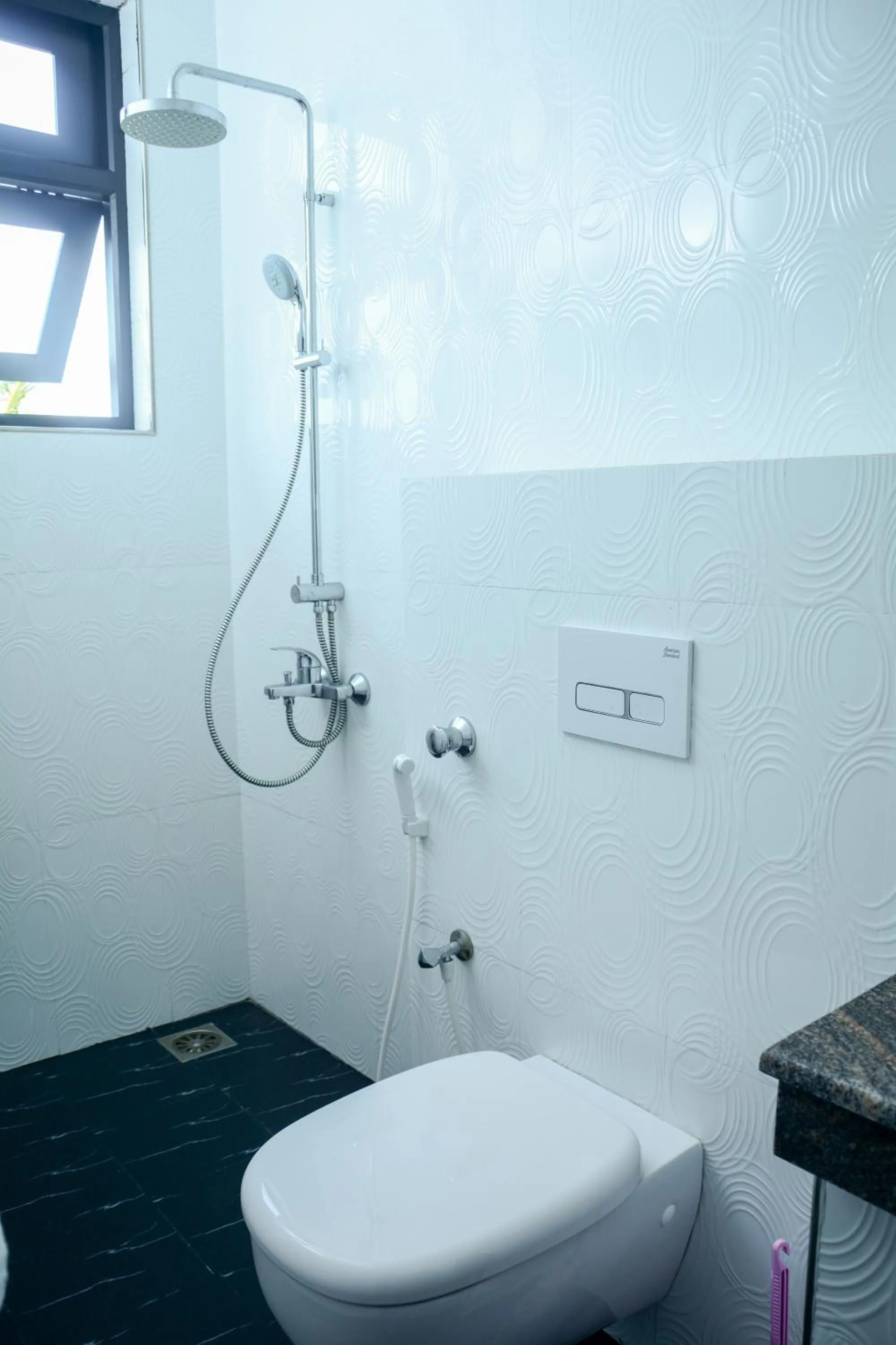 Bathroom in Villa Tissa Beach Resort