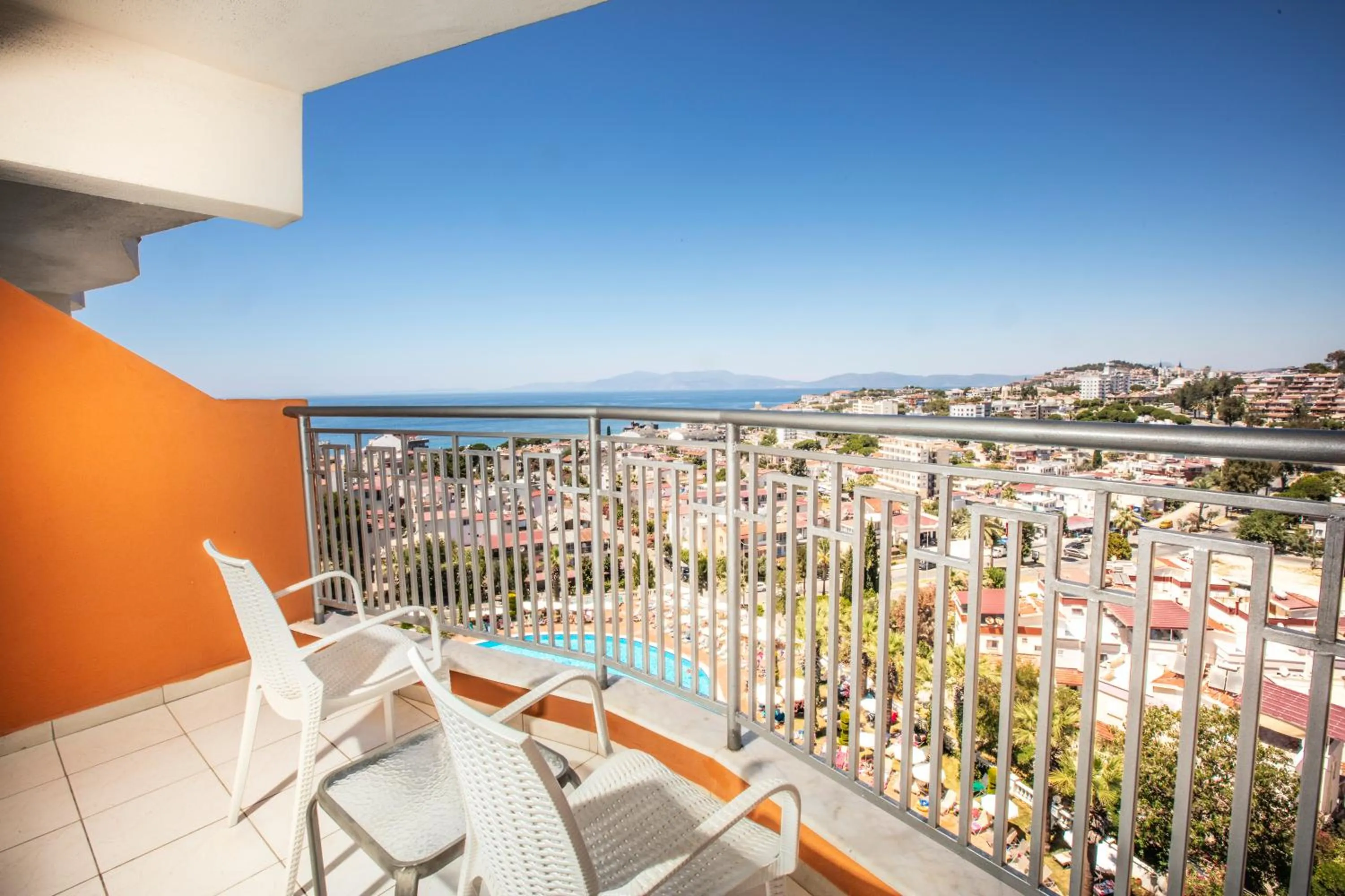 Balcony/Terrace in Palmin Hotel