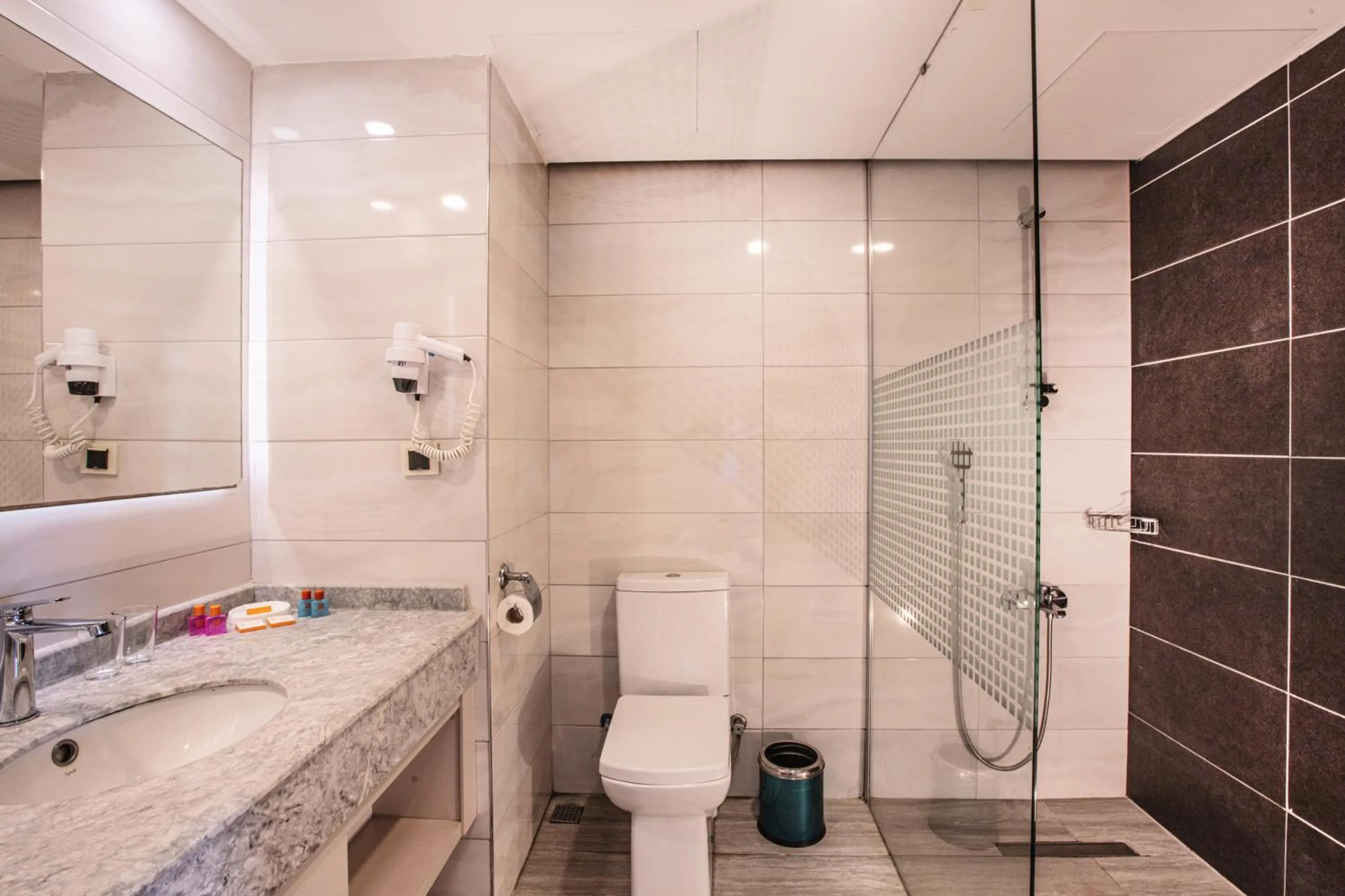 Bathroom in Palmin Hotel