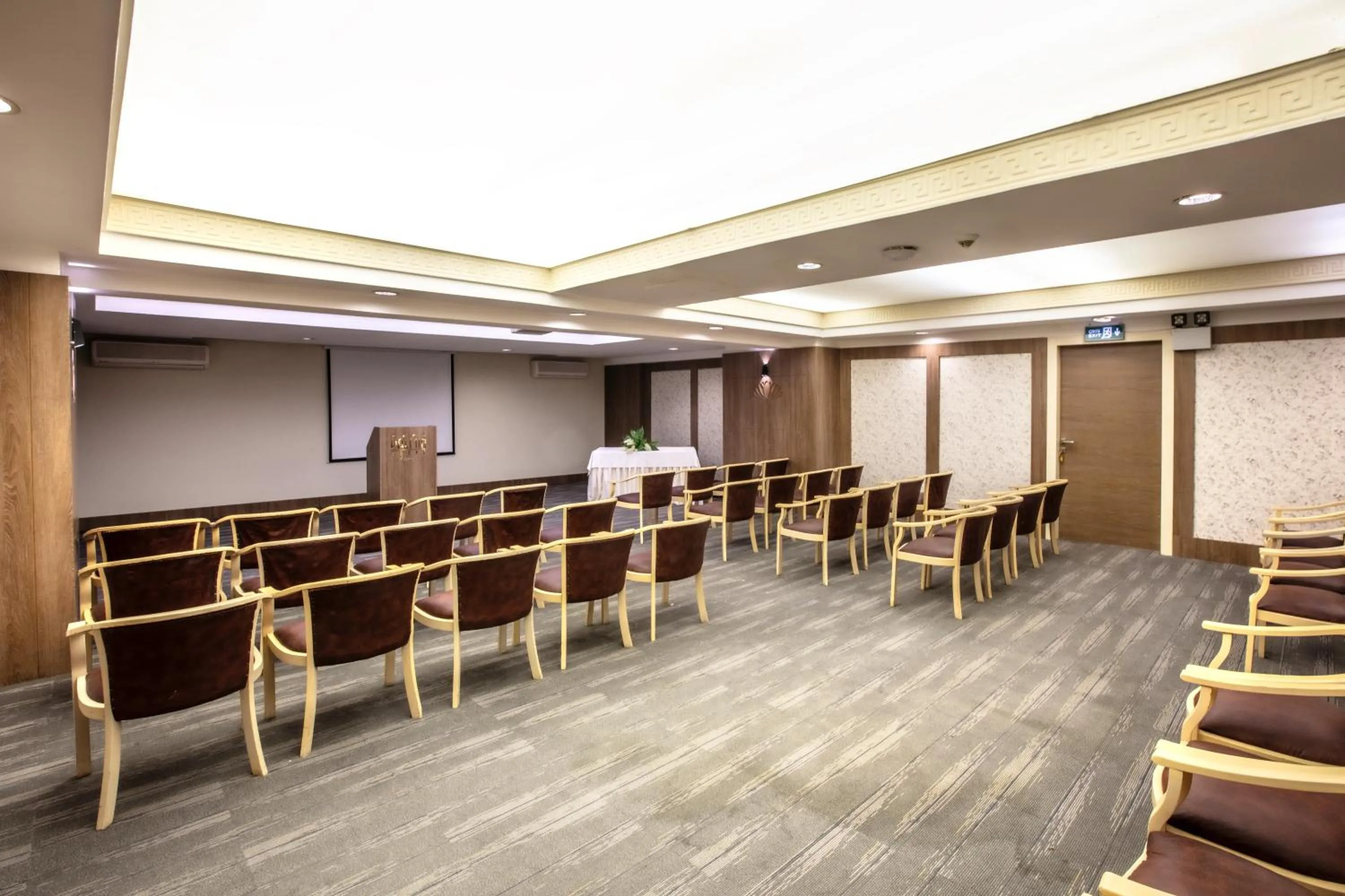 Meeting/conference room in Palmin Hotel