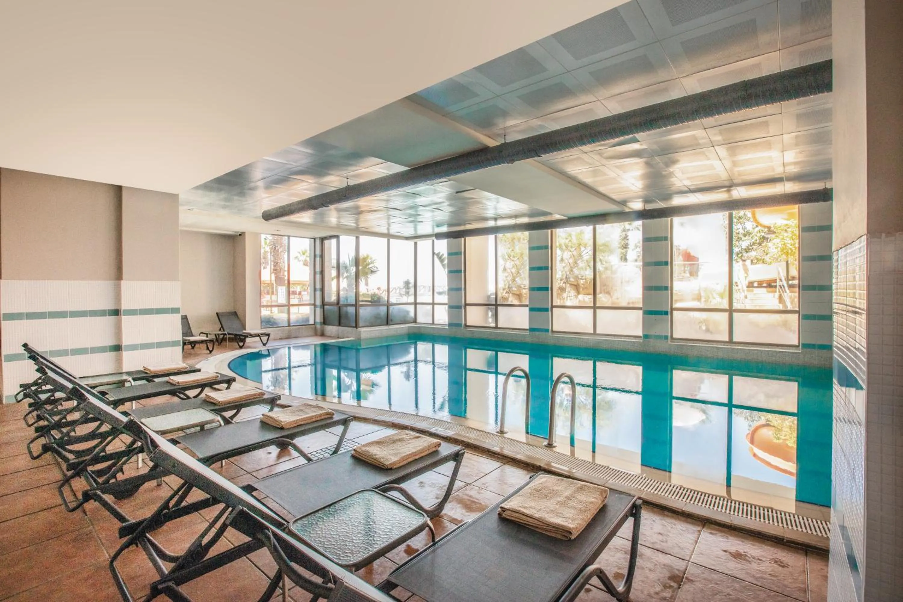 Swimming pool in Palmin Hotel