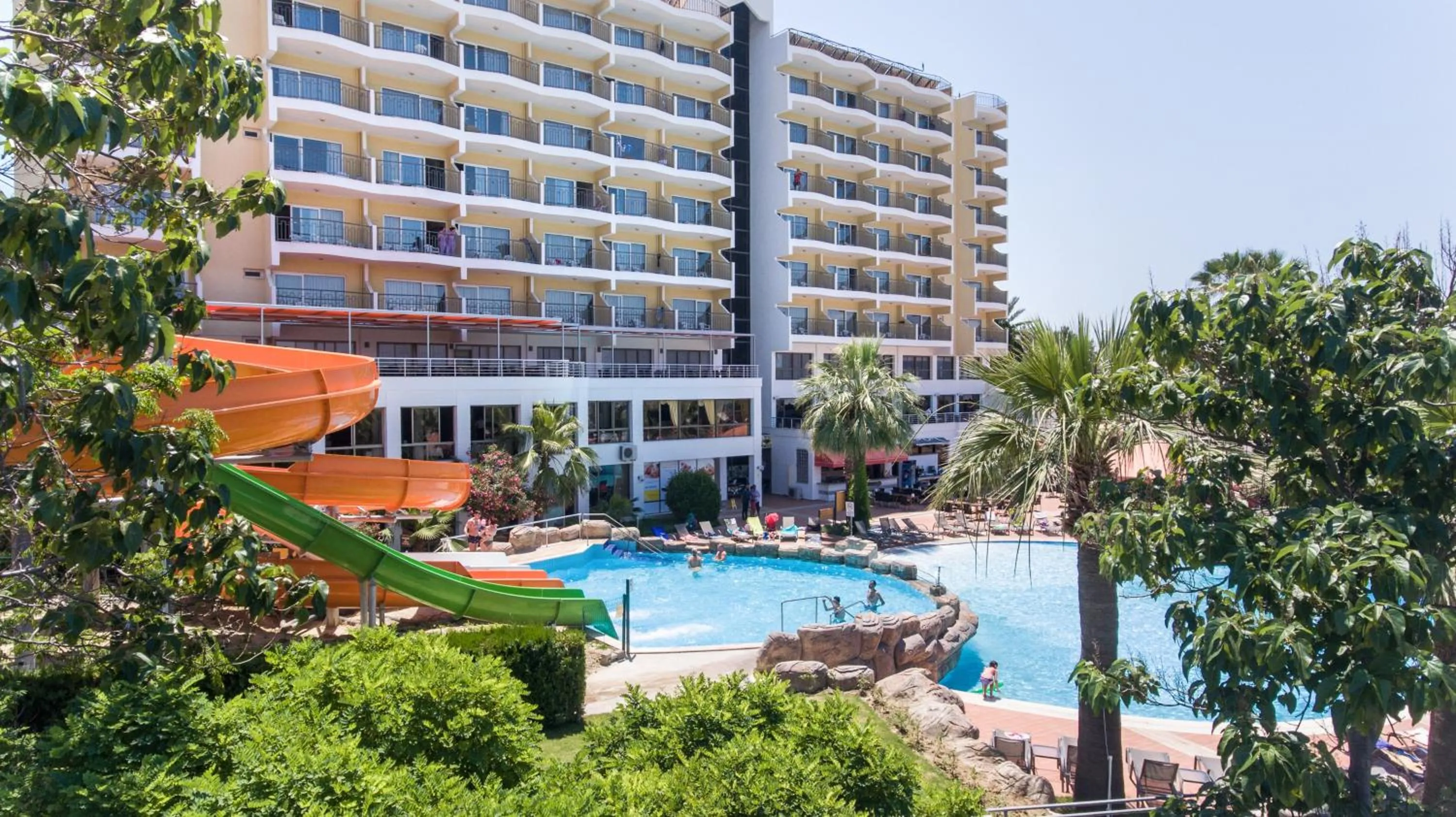 Pool view in Palmin Hotel