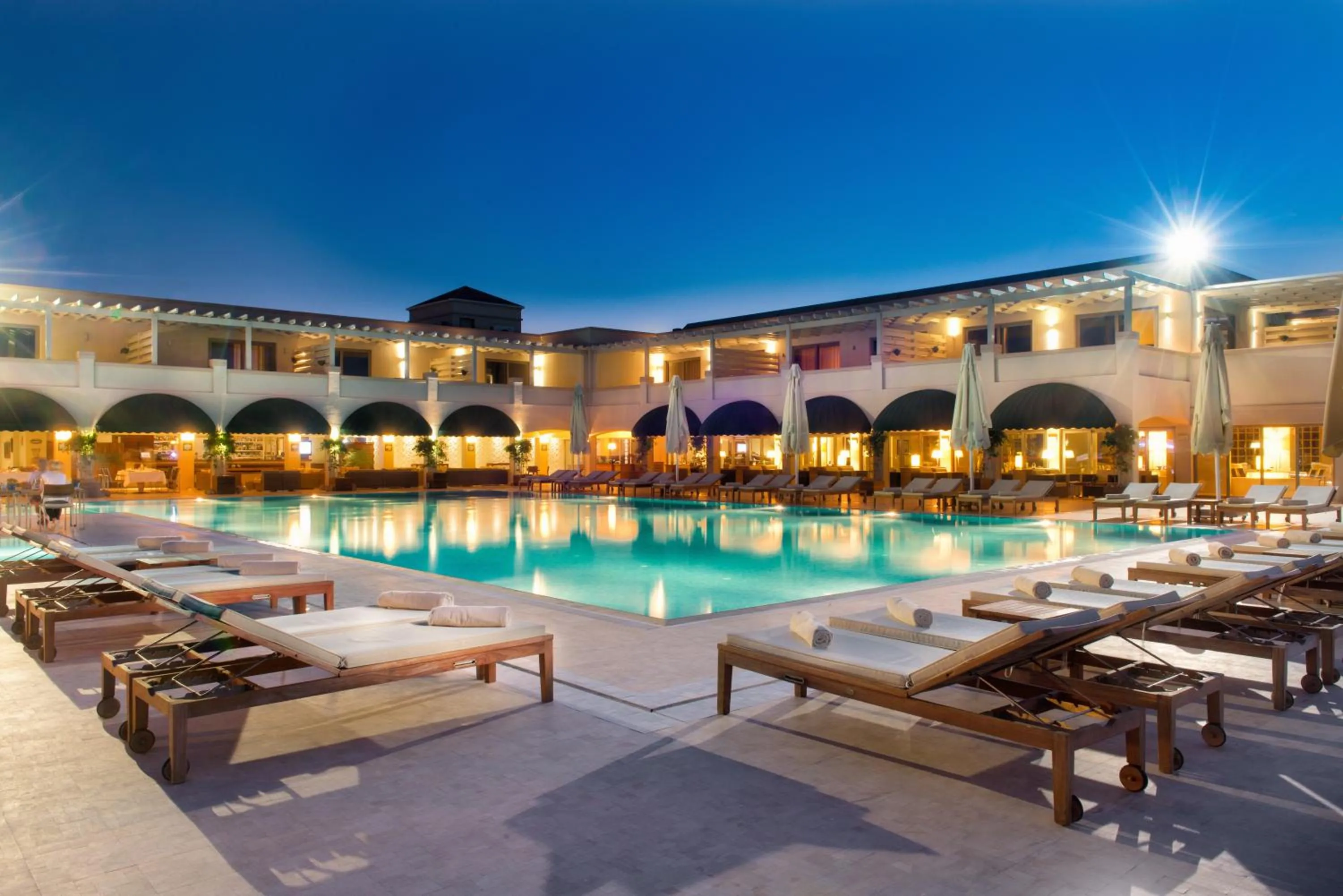 Garden in Yacht Club