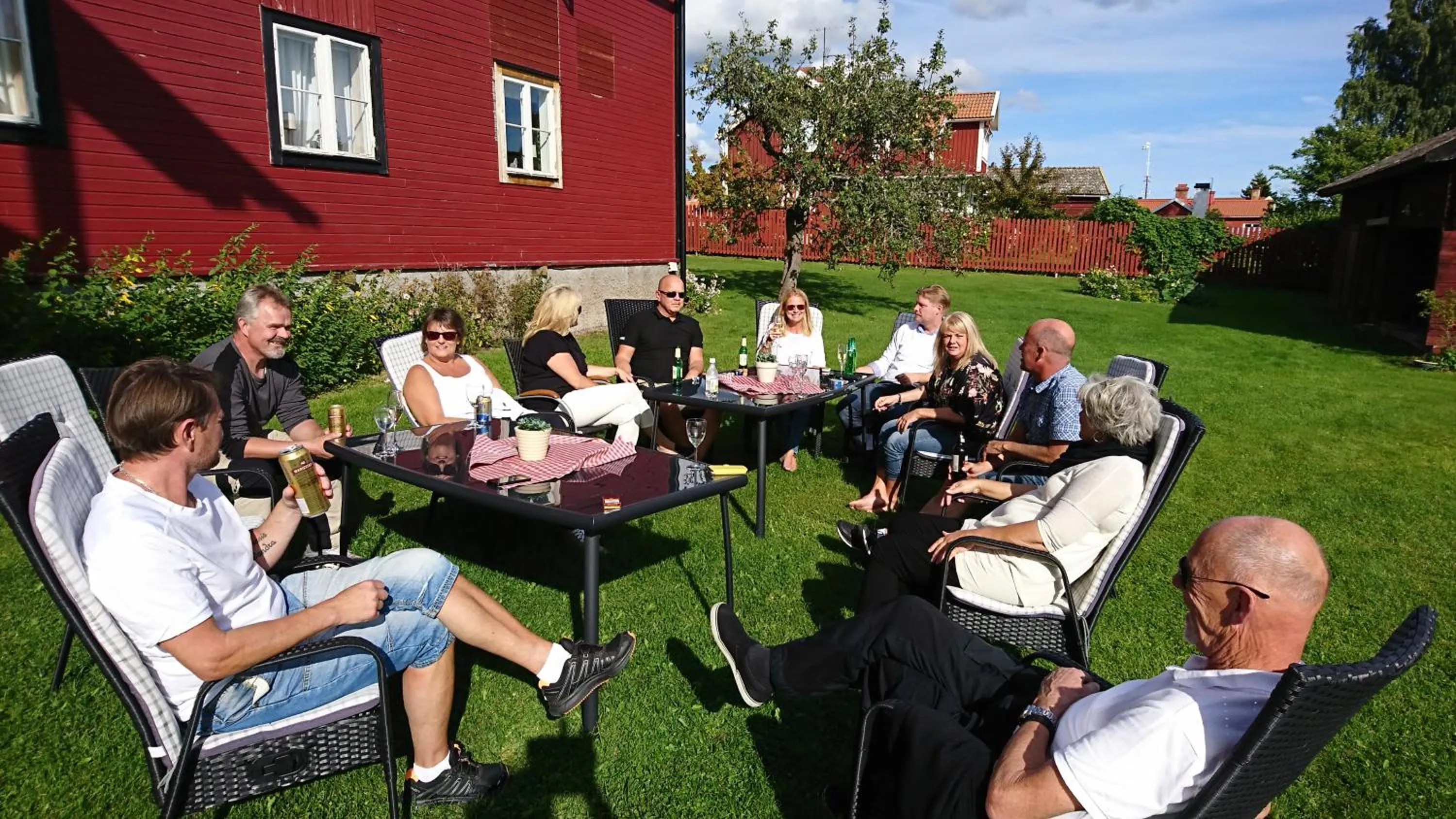 group of guests in Backlund Boende i Dalarna