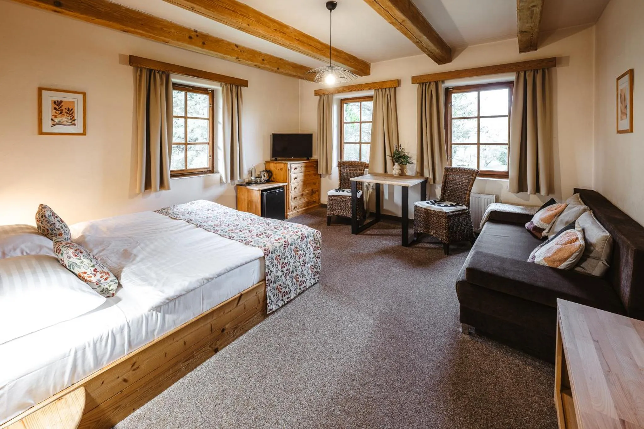 Bedroom, Bed in Hotel Frýdl