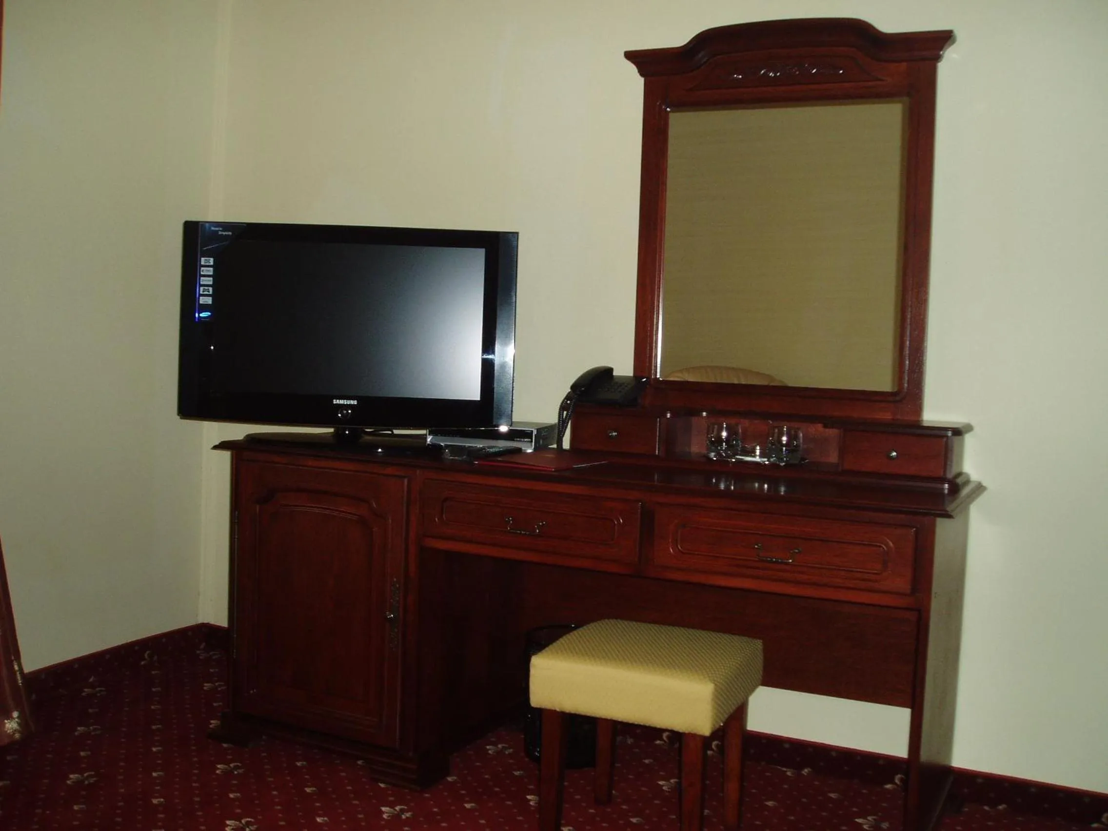 Decorative detail in Duet Plus