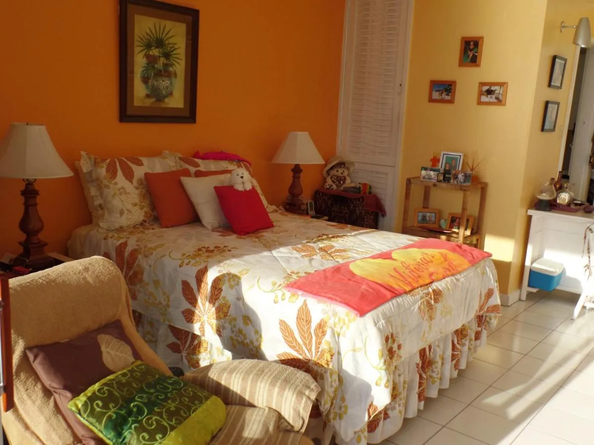 Bedroom, Bed in Montego Bay Club Beach Resort