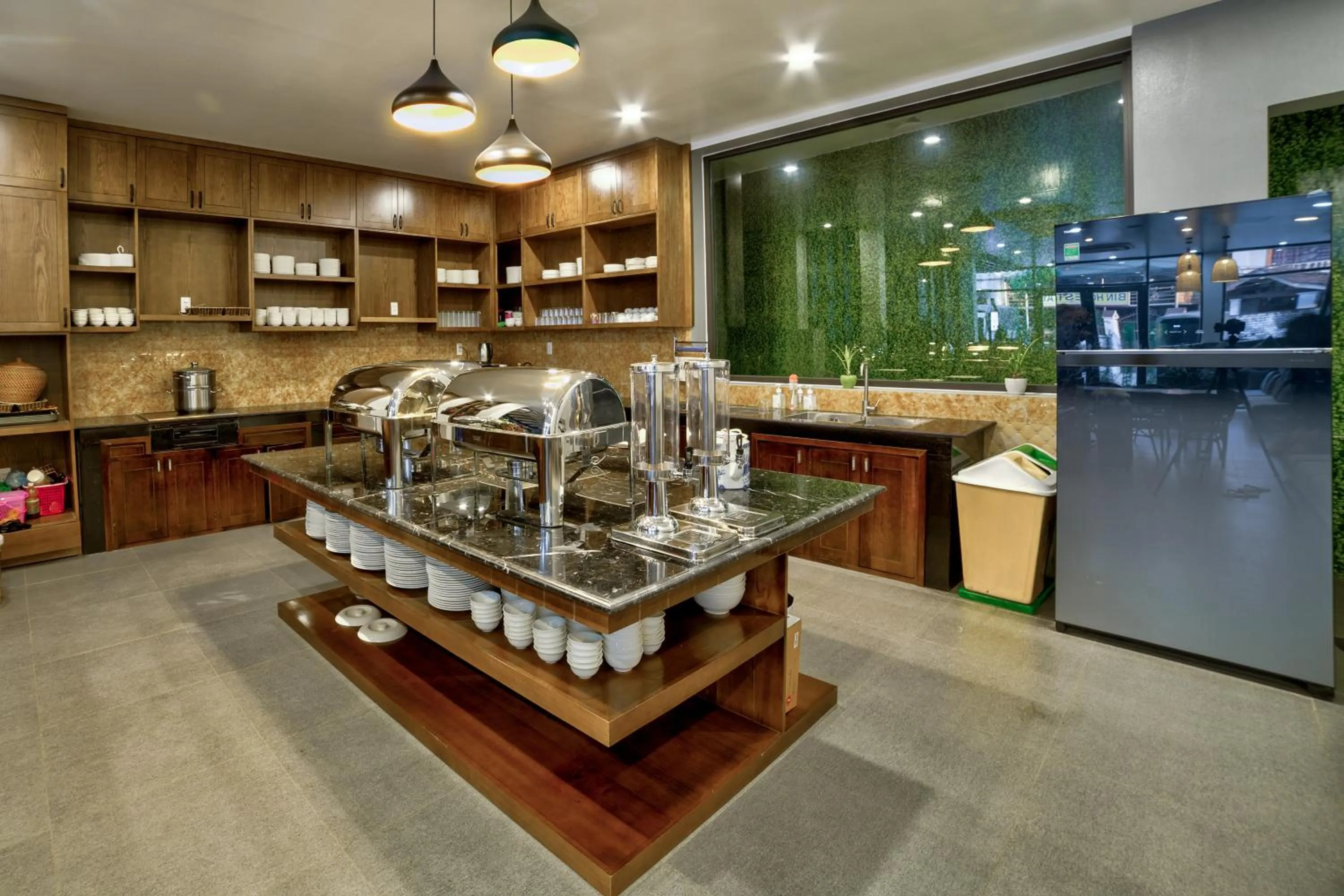 Continental breakfast in Lustig Hostel