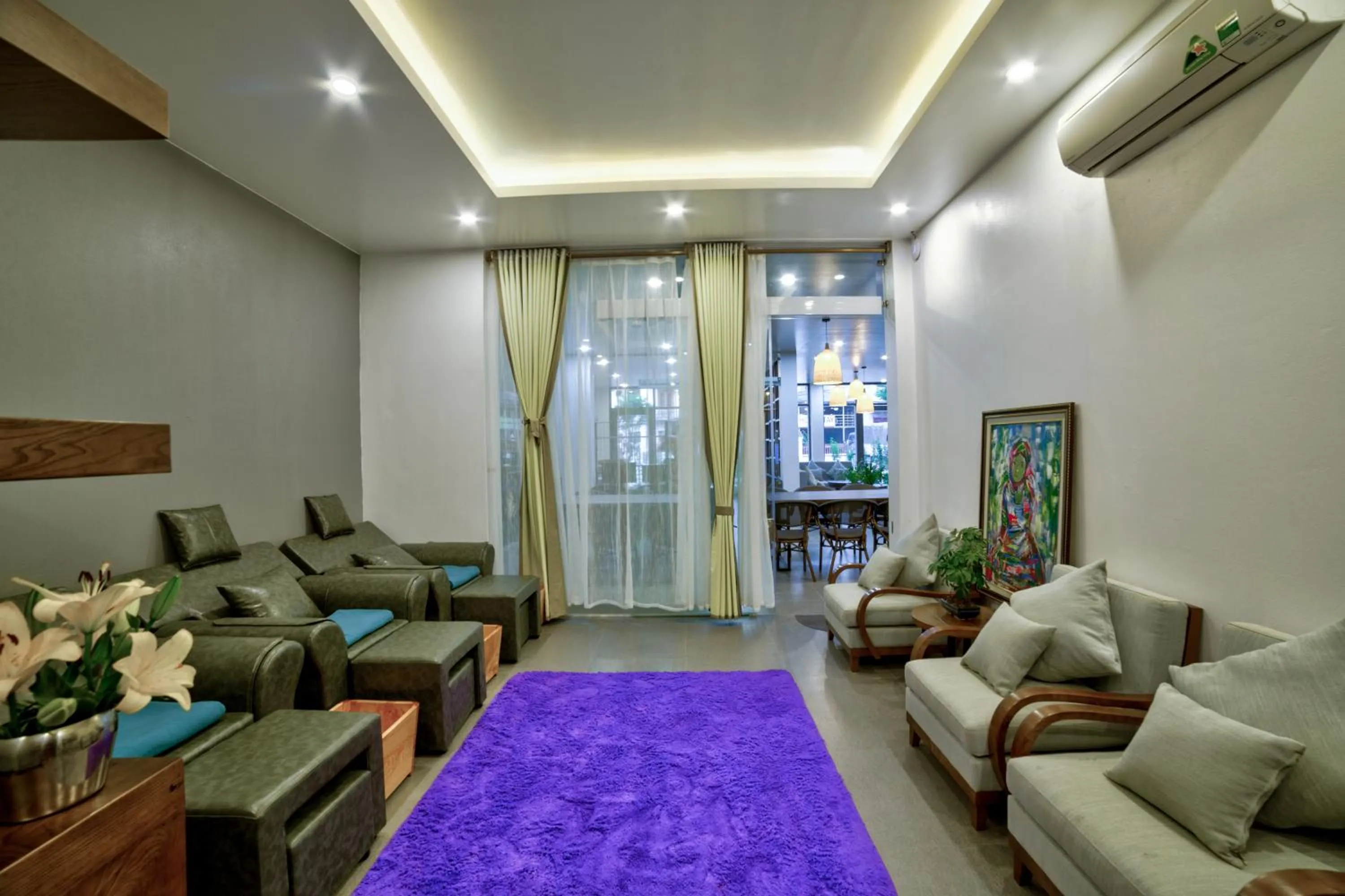 Massage in Lustig Hostel