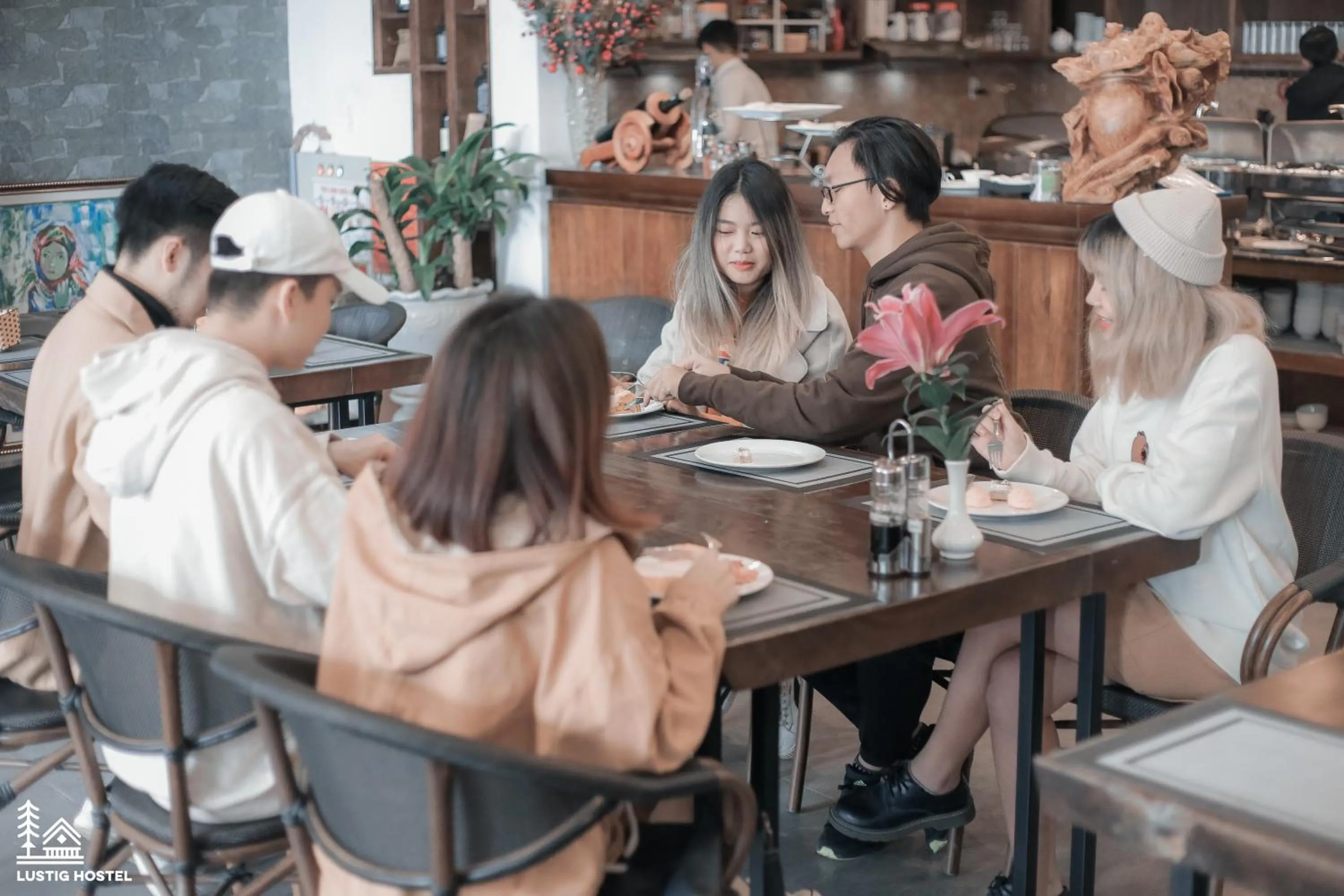 People in Lustig Hostel