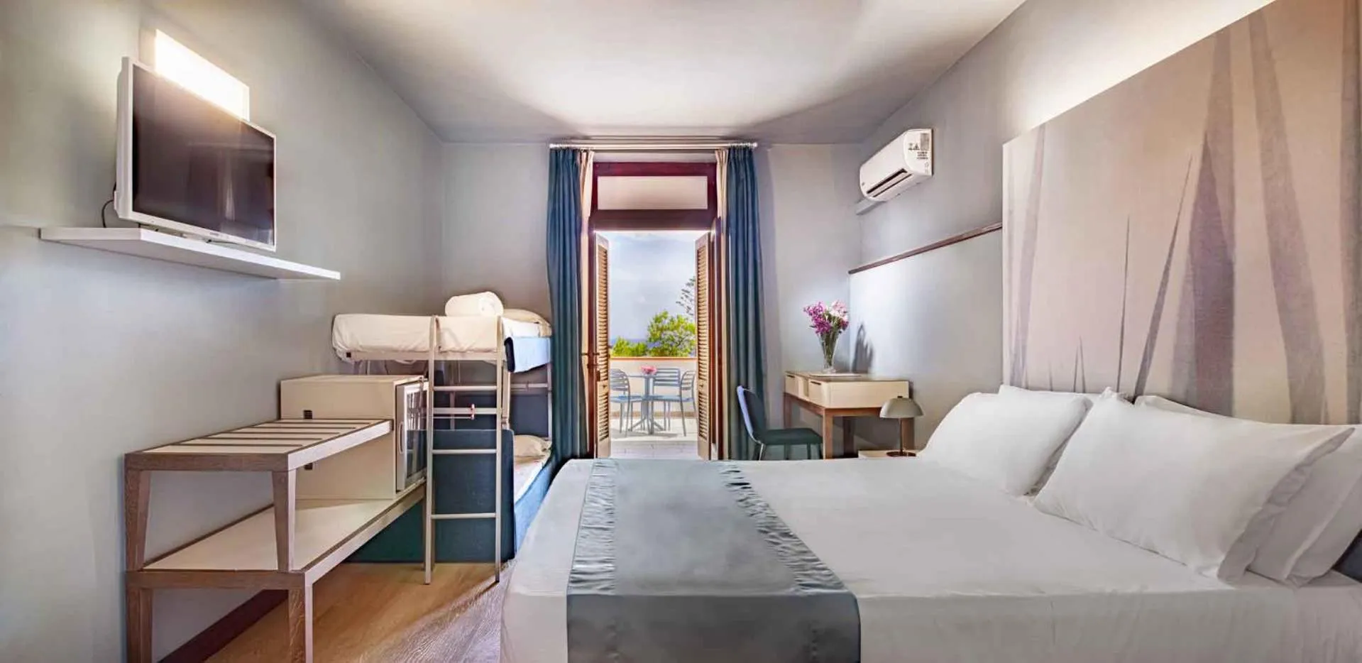 Bedroom in Hotel Baia Imperiale