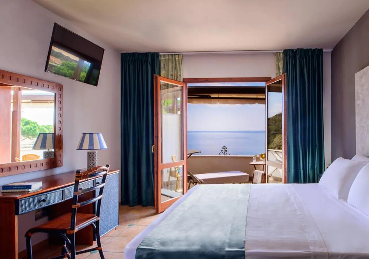 Bedroom in Hotel Baia Imperiale