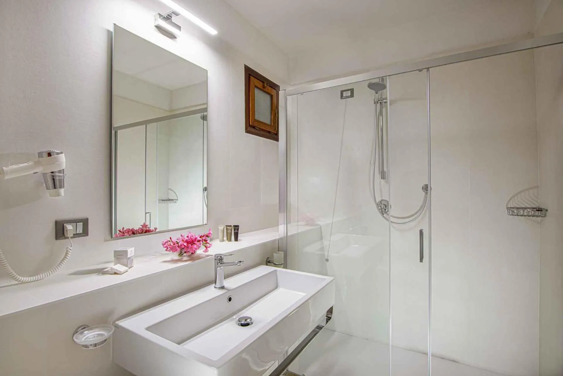 Bathroom in Hotel Baia Imperiale