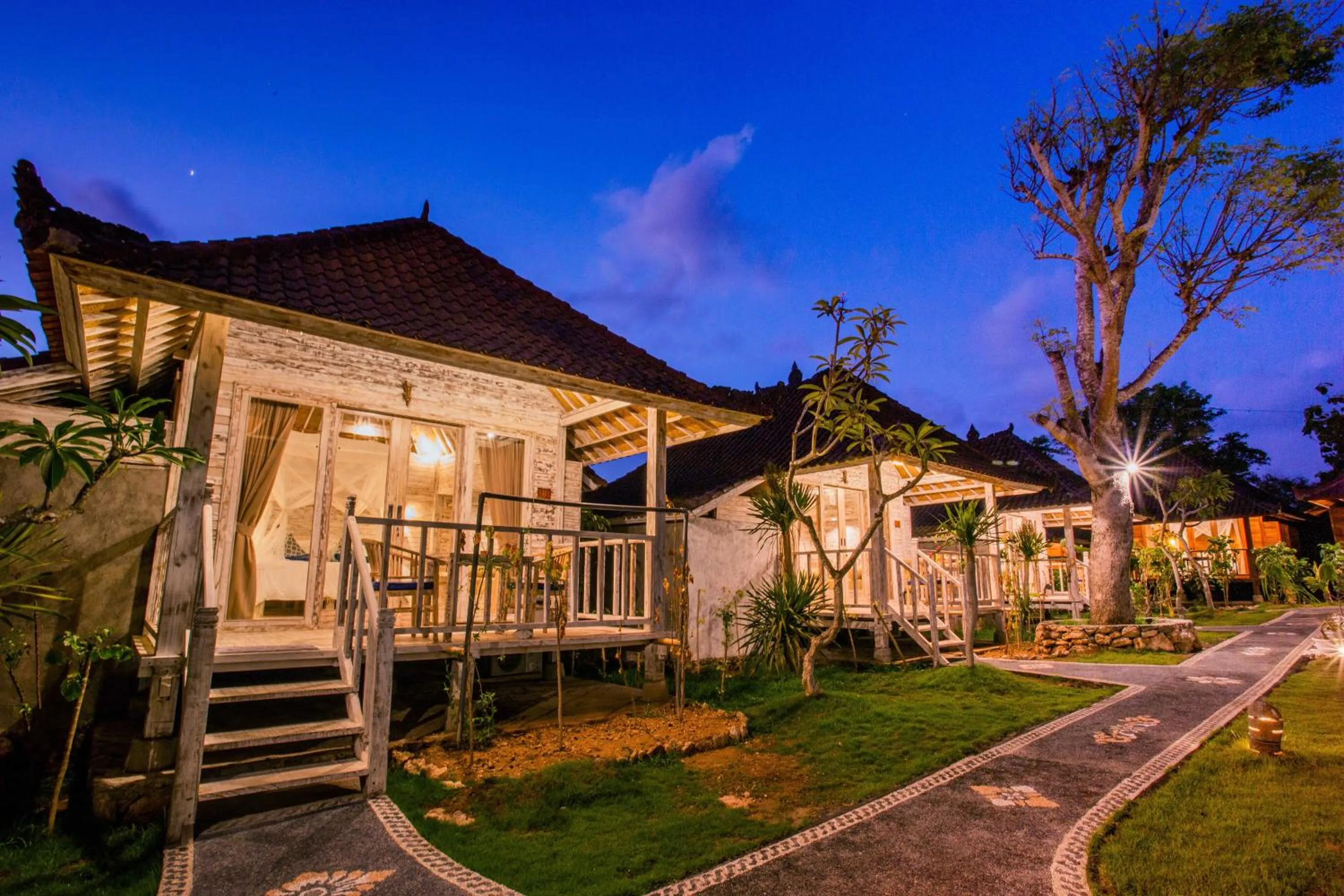 Property building in D'Coin Lembongan