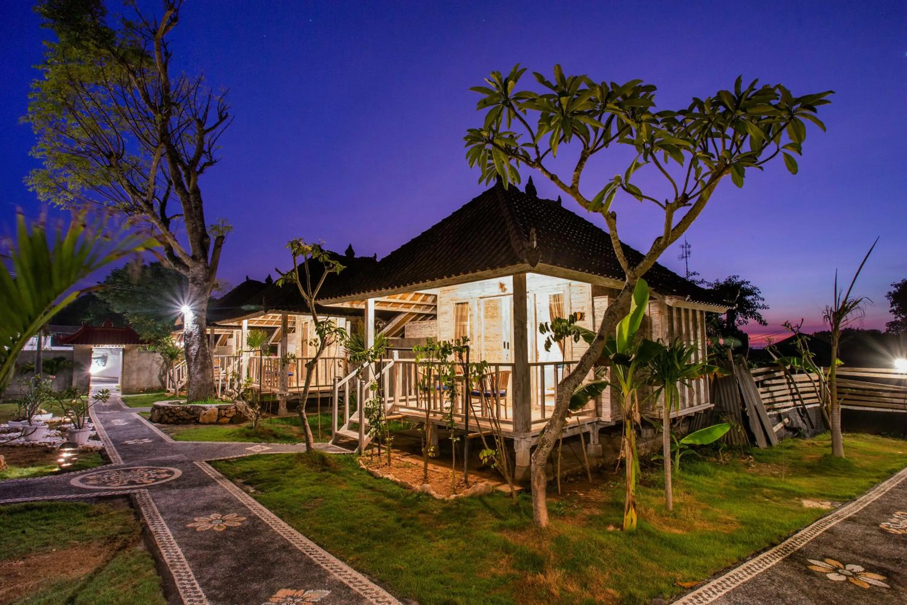 Property building in D'Coin Lembongan