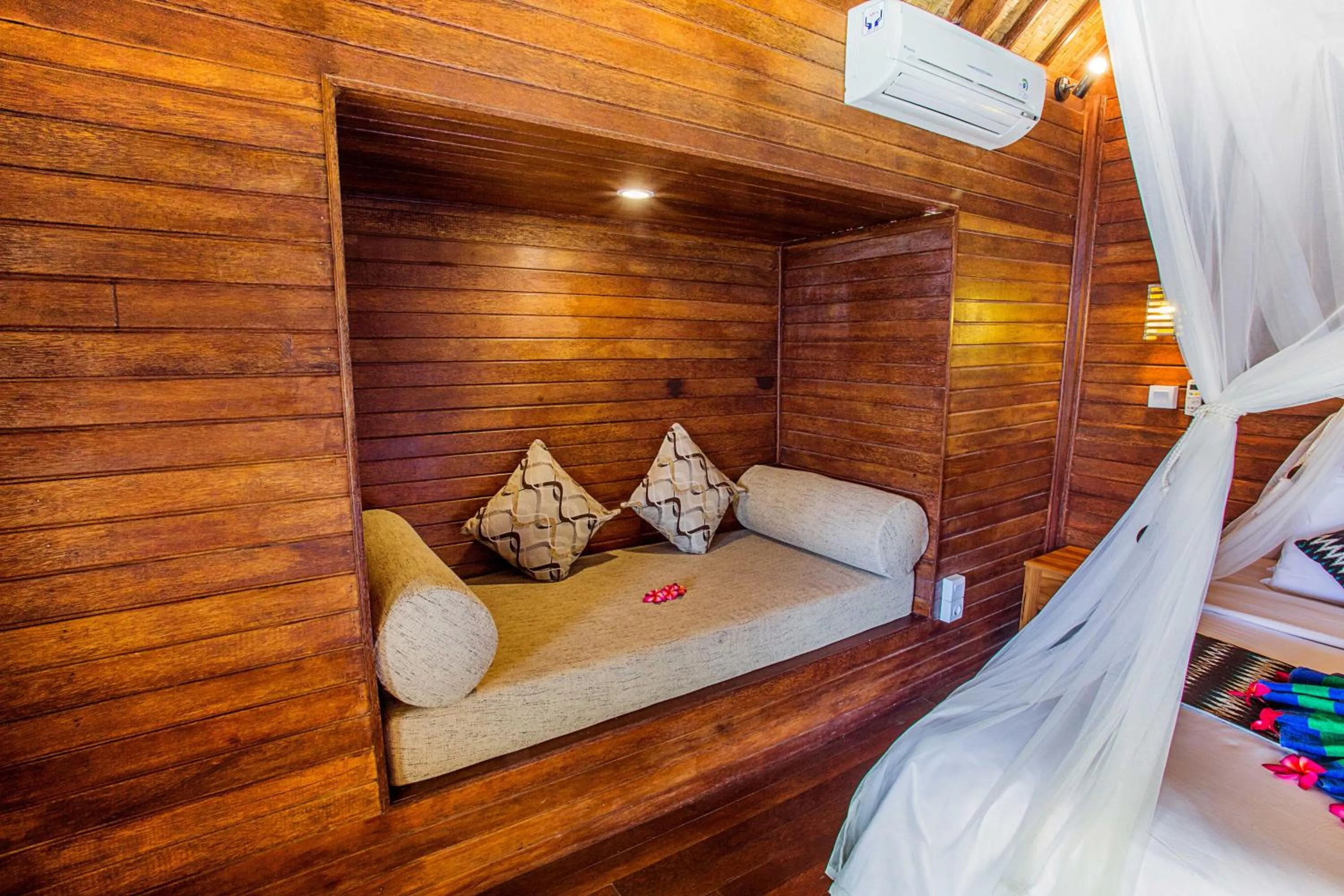 Bedroom, Bed in D'Coin Lembongan