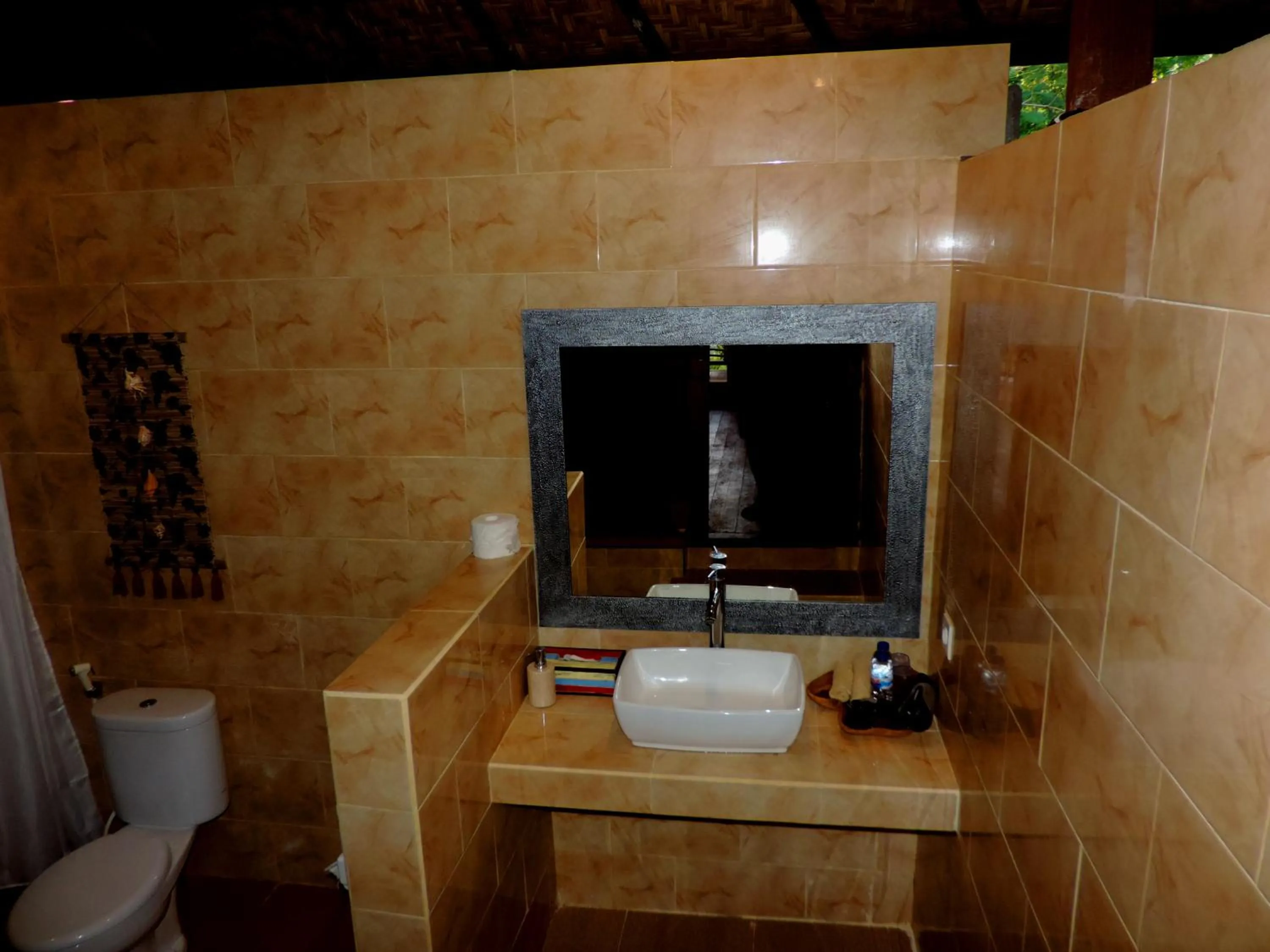 Bathroom in D'Coin Lembongan
