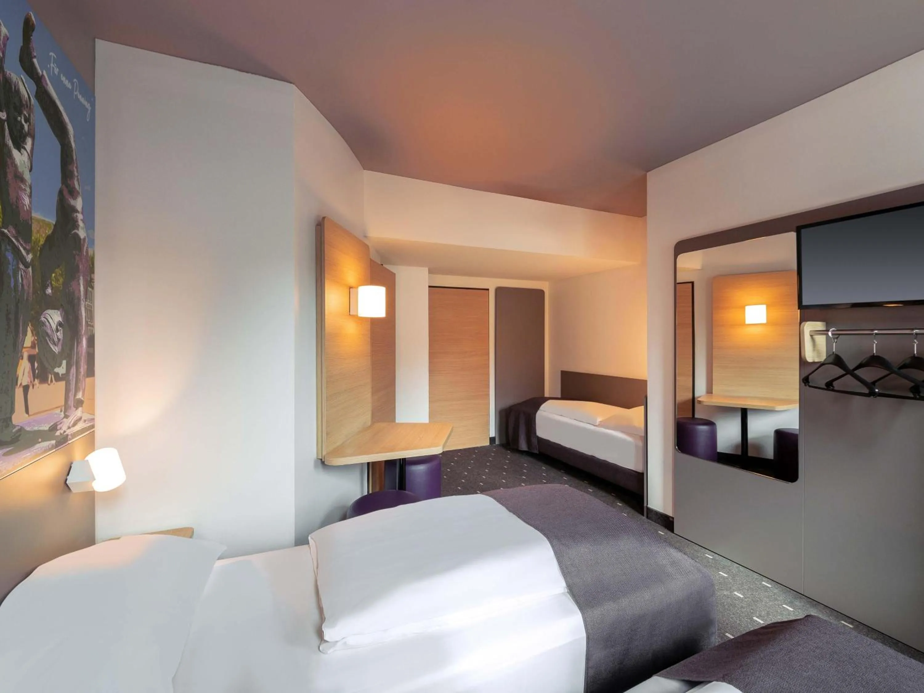 Photo of the whole room, Bed in B&B HOTEL Düsseldorf-Mitte