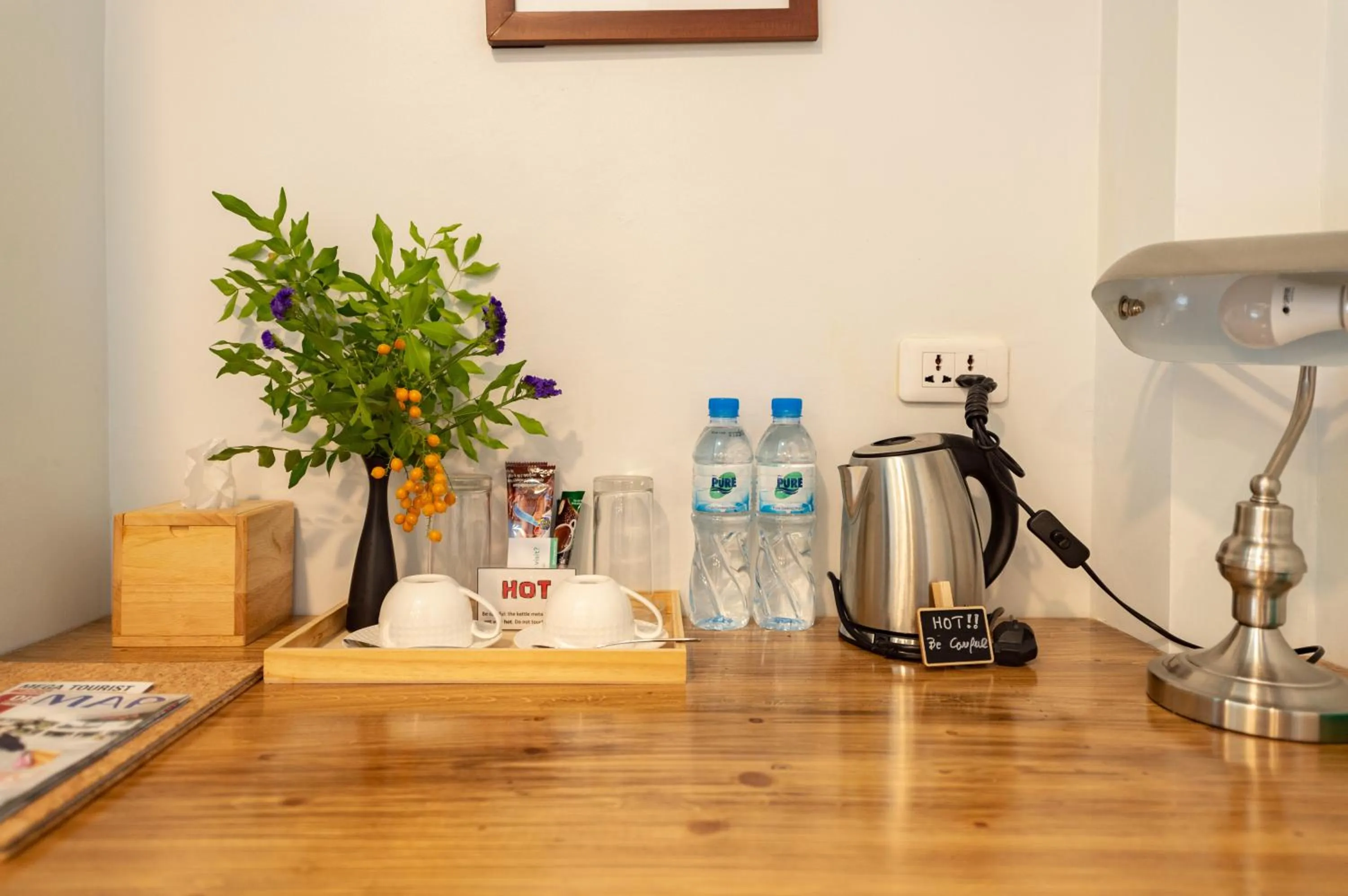Coffee/tea facilities in Maneeya Park Residence