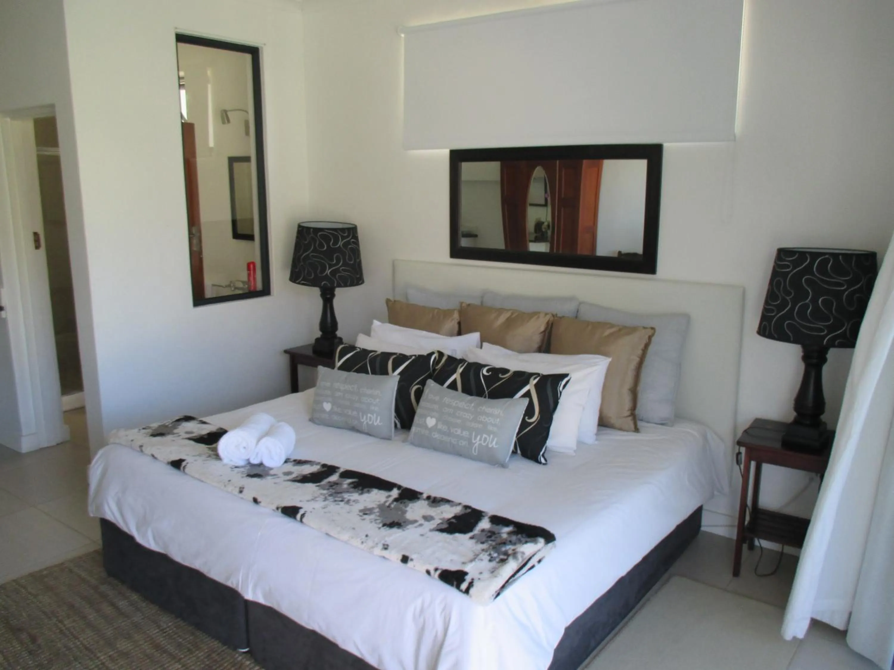 Photo of the whole room, Bed in Radium Hall Guest House