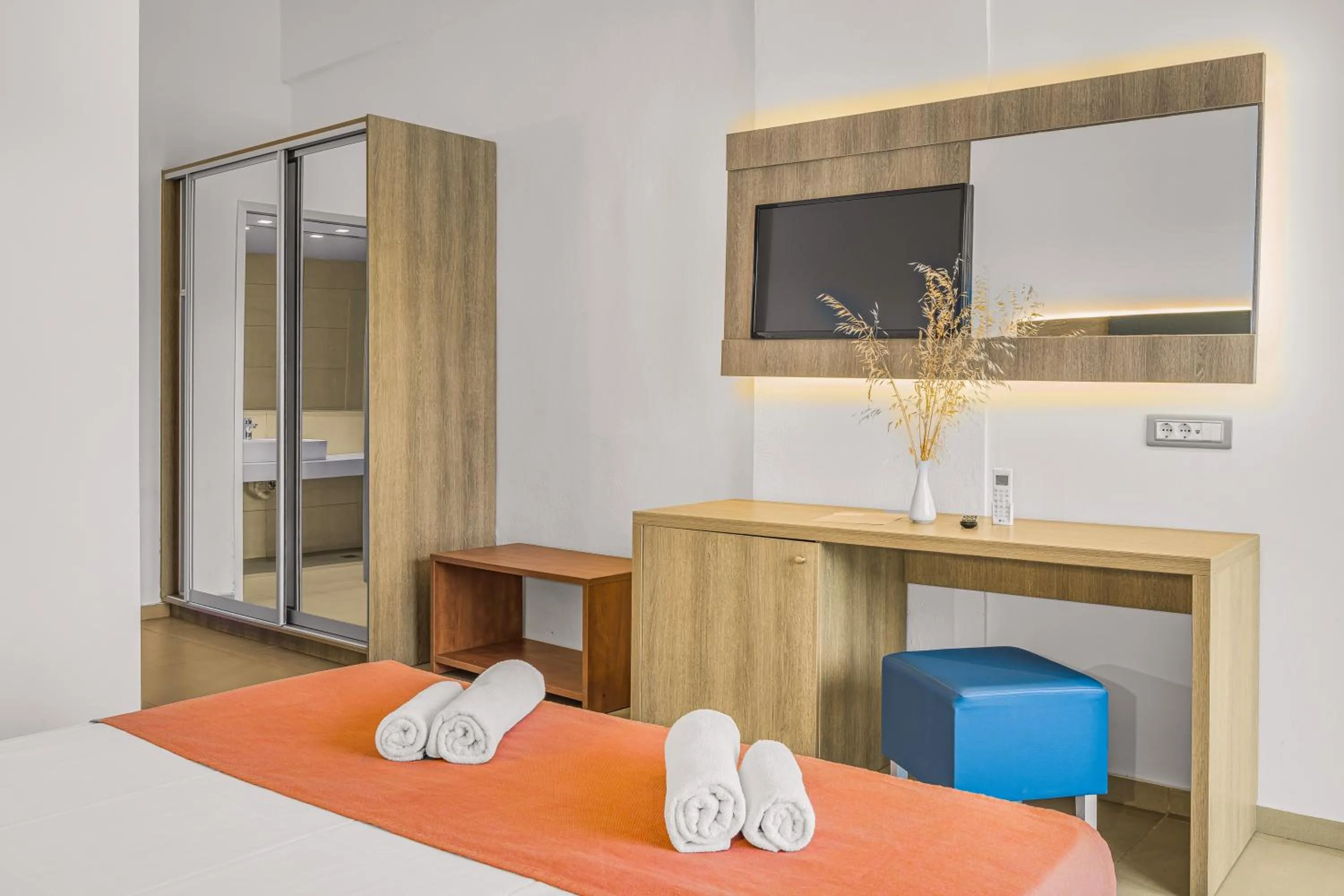 Bed in Panorama Village Hotel