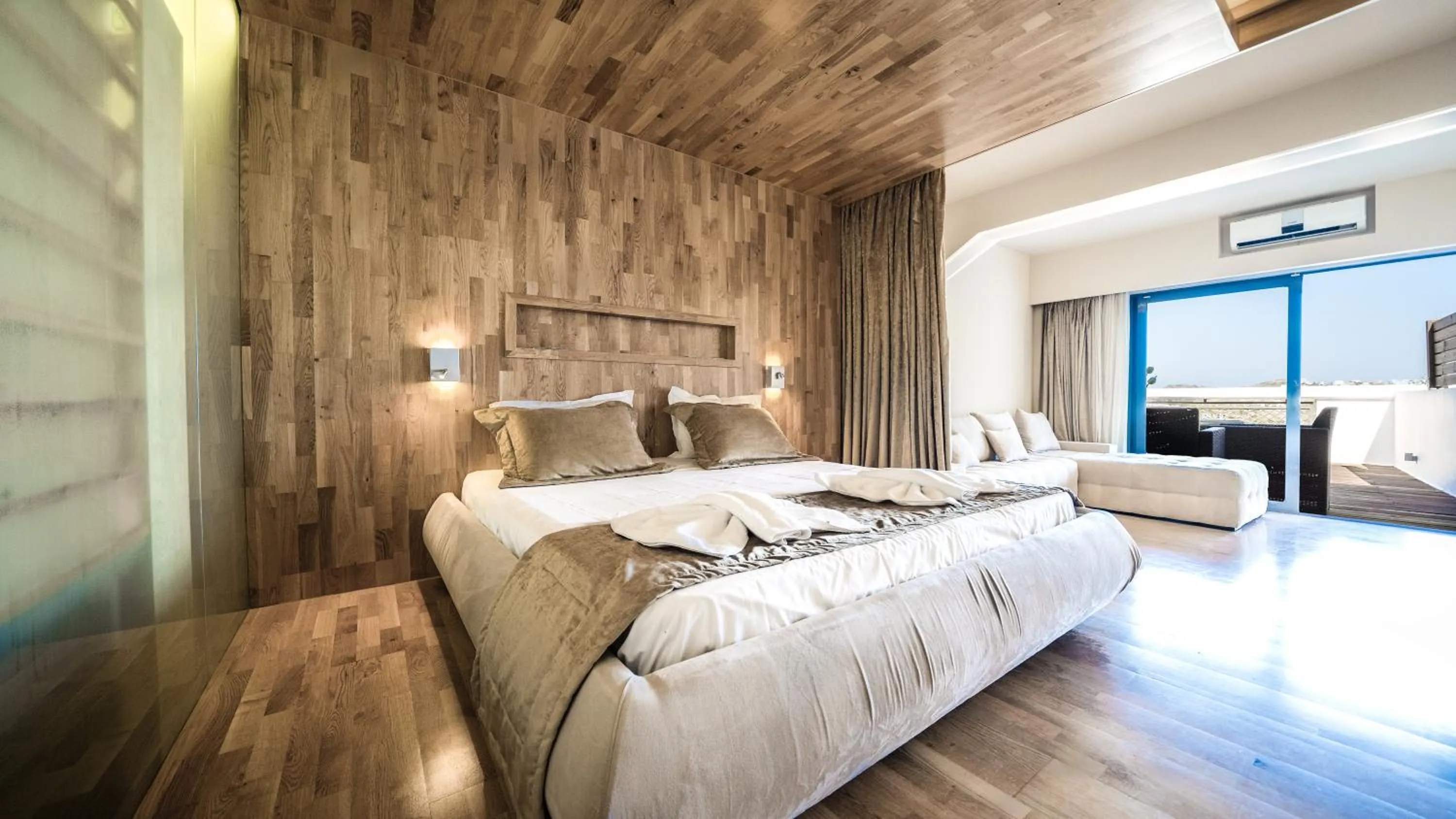 Photo of the whole room, Bed in Panorama Village Hotel