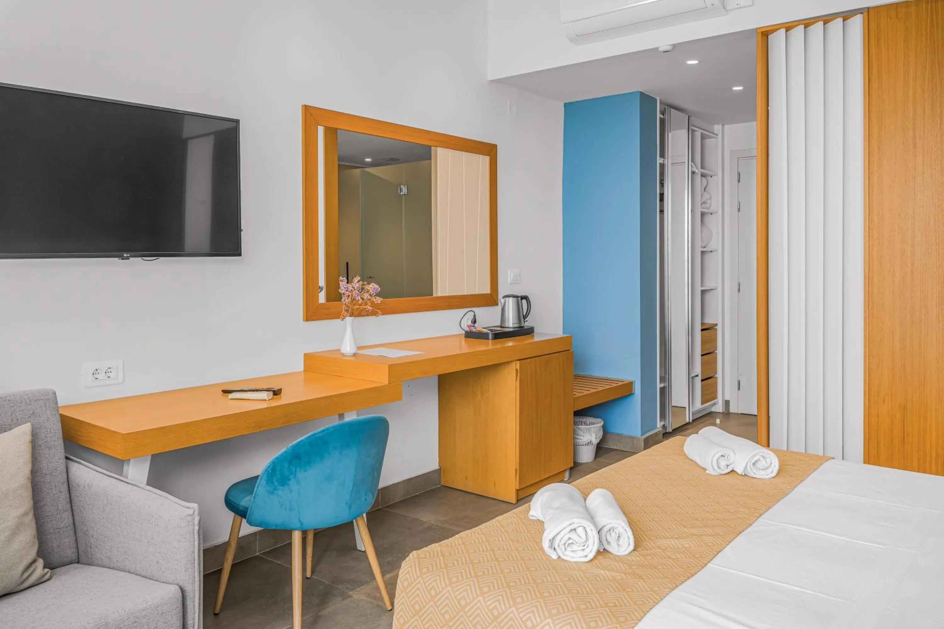 Bed in Panorama Village Hotel