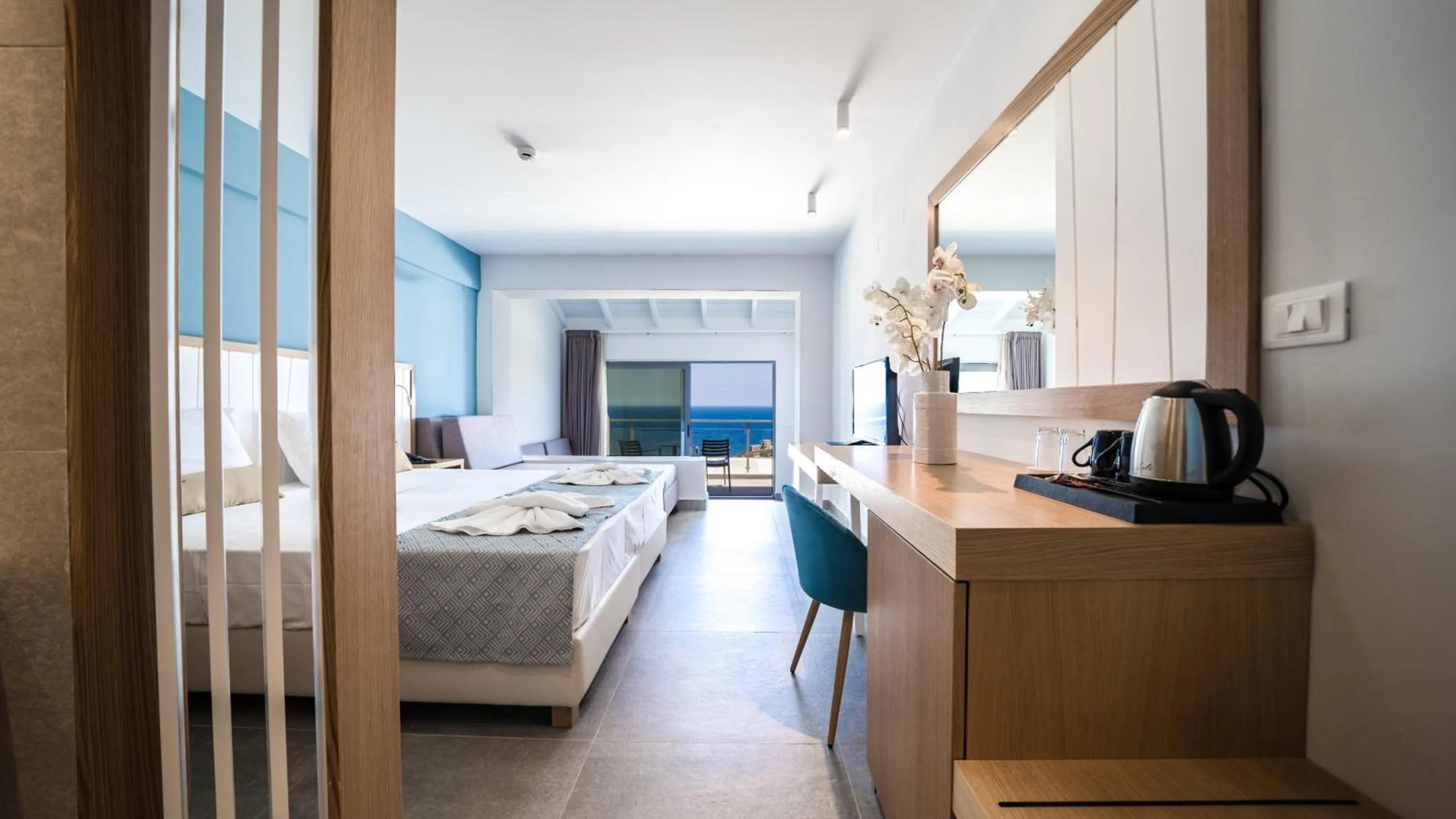 Bedroom, Bed in Panorama Village Hotel