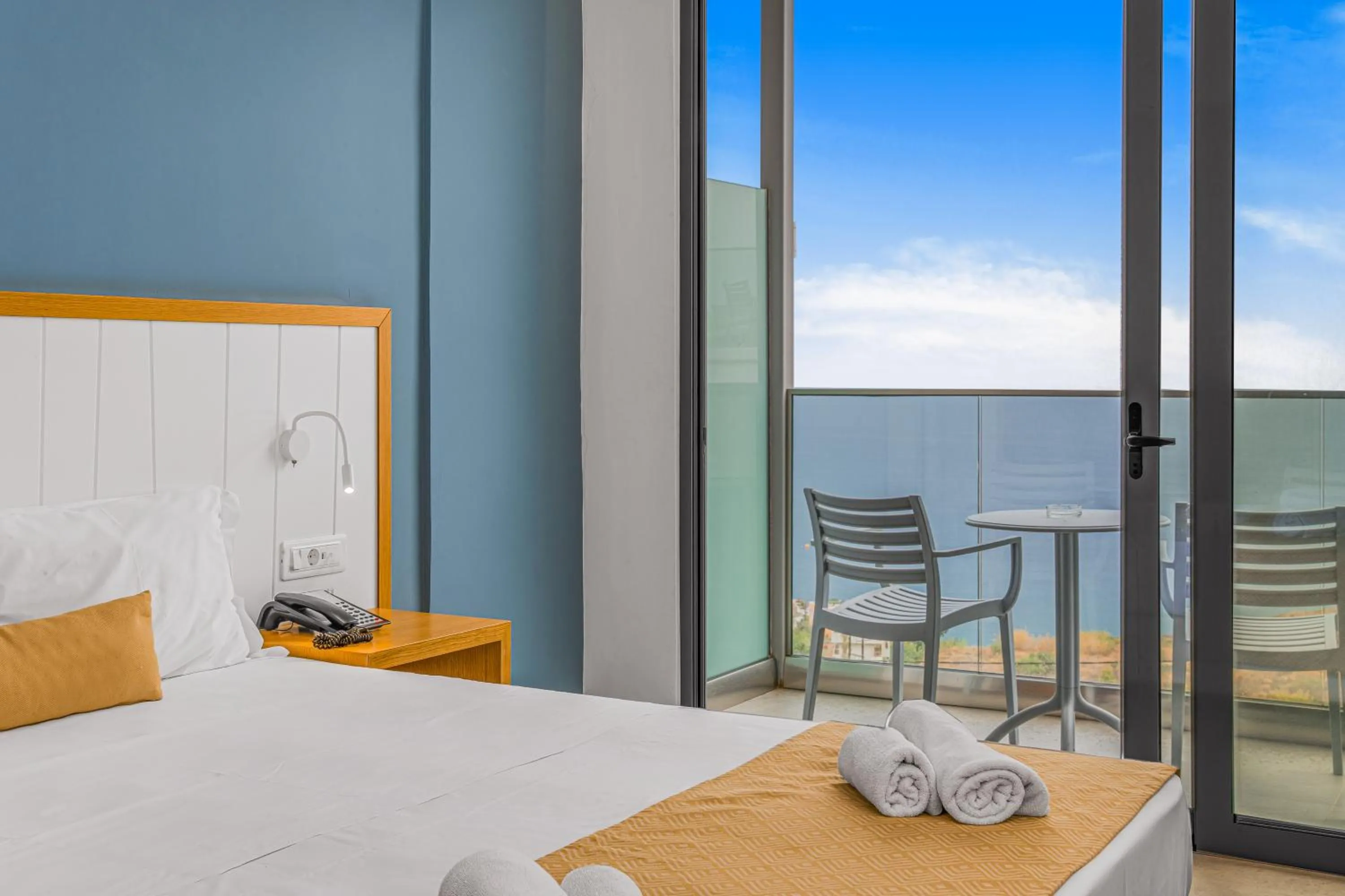 Bed in Panorama Village Hotel