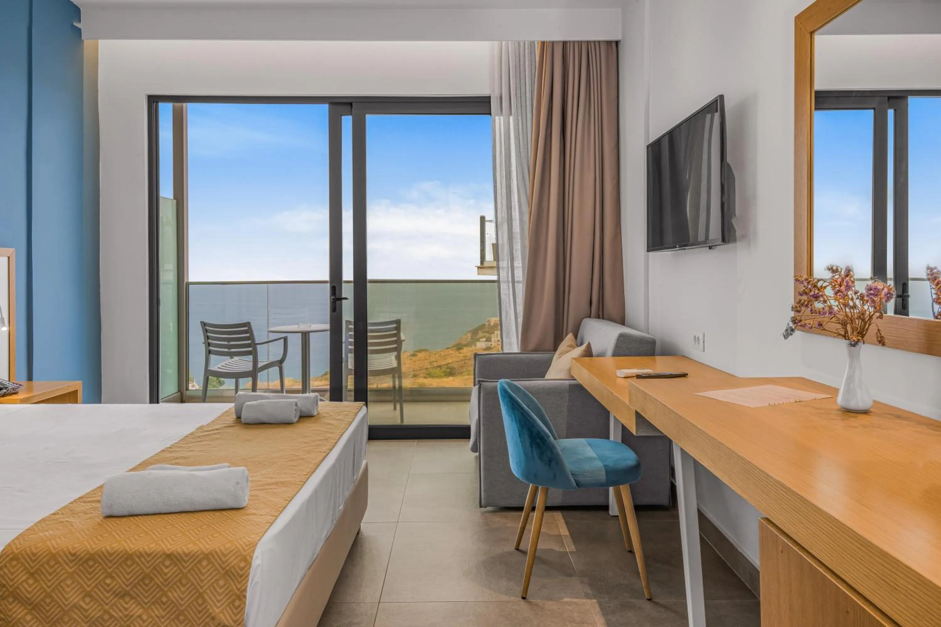 Bed in Panorama Village Hotel