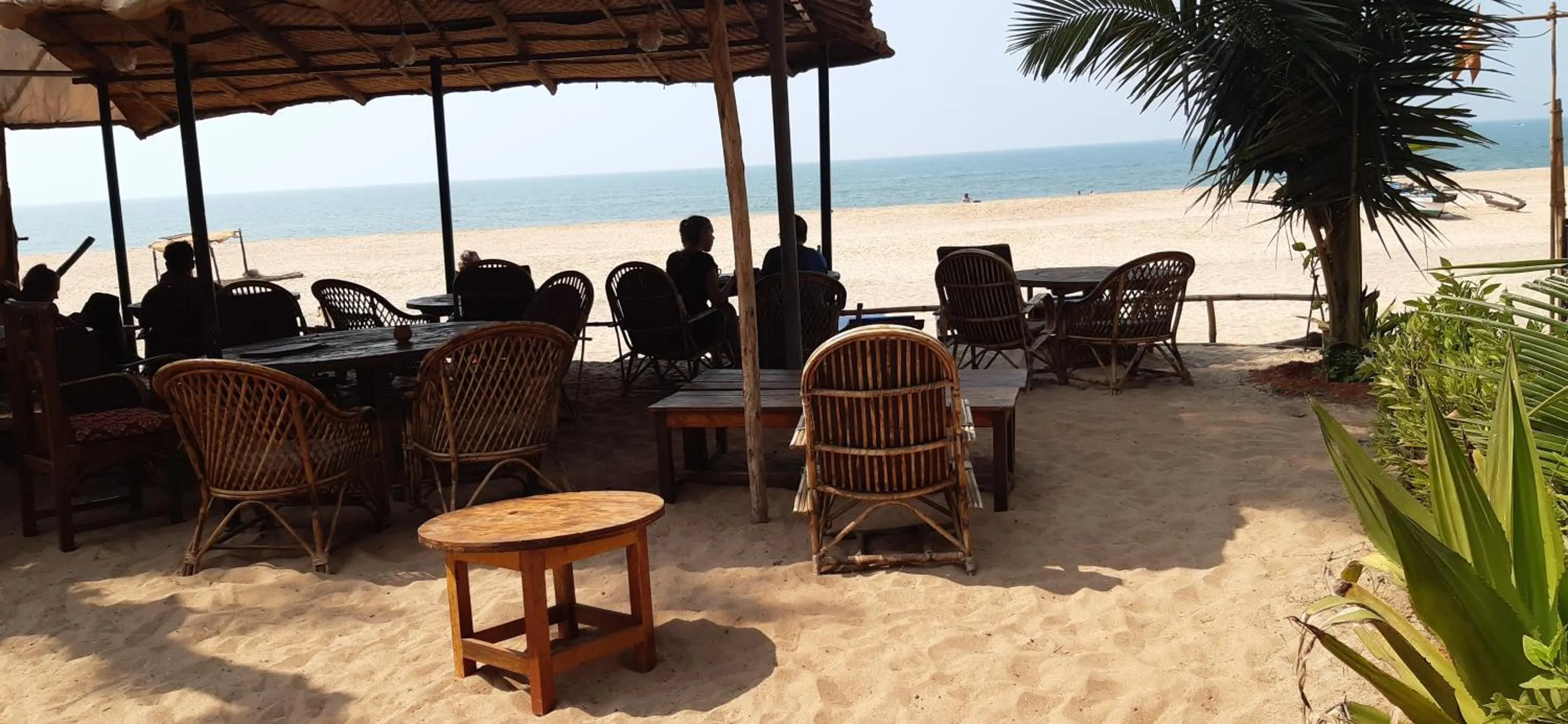 Restaurant/places to eat in Monsoon