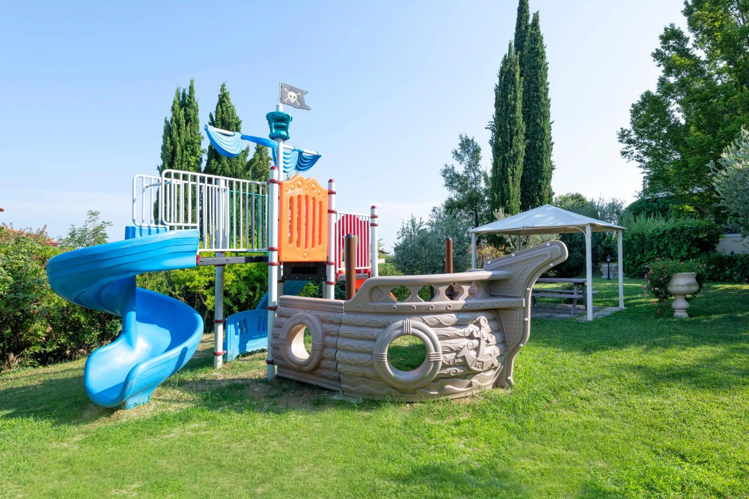 Children play ground in Park Residence Il Gabbiano