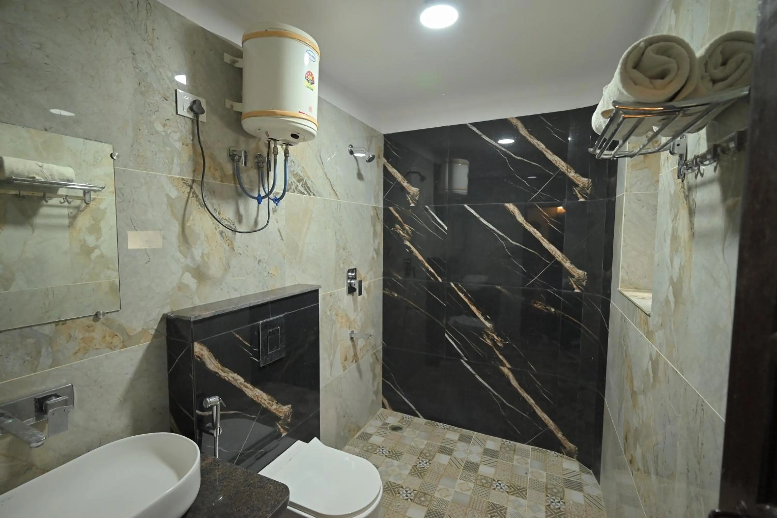 Shower in Sajjan Bagh Resort