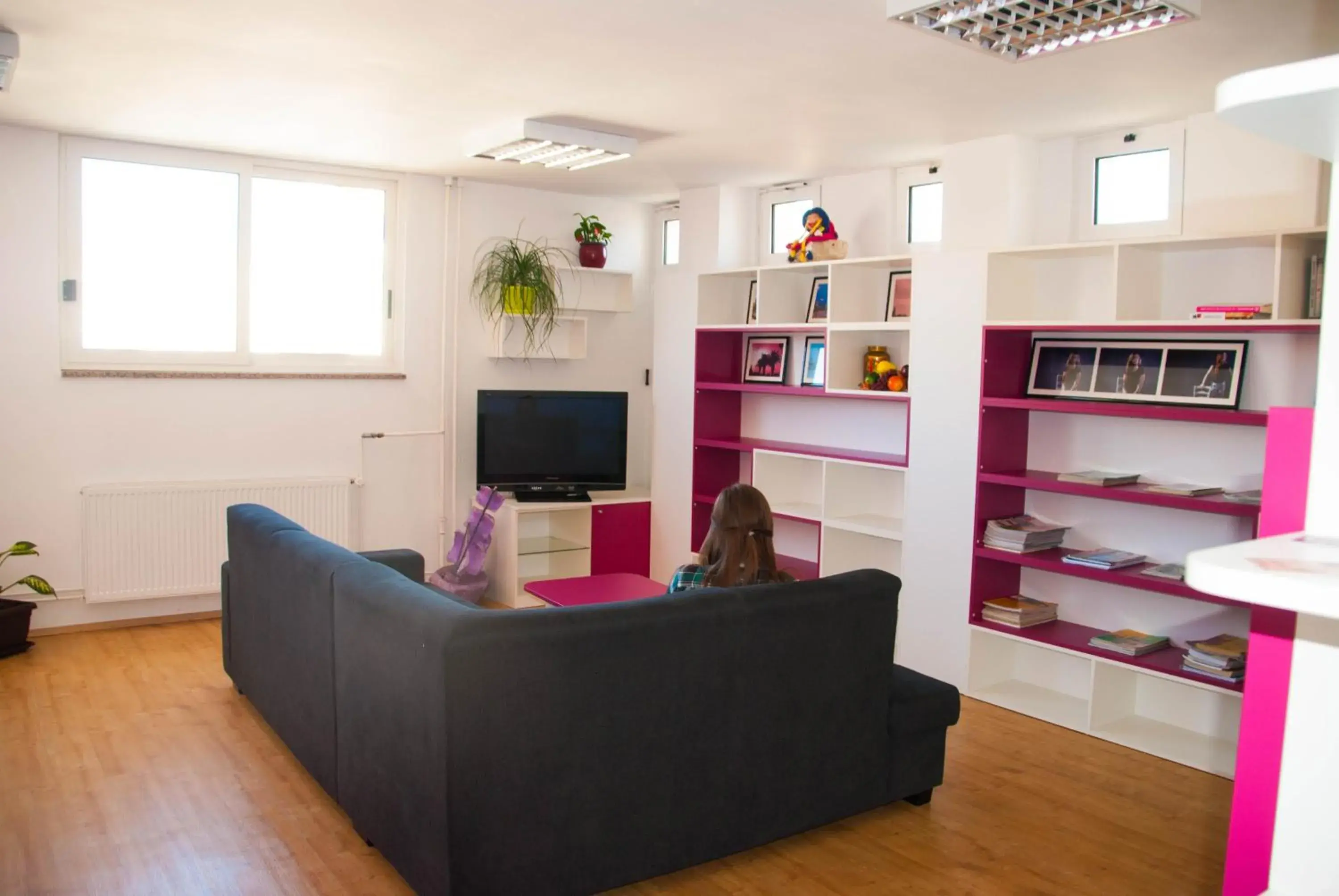 Split Summer Budget Rooms Split Summer Budget Rooms