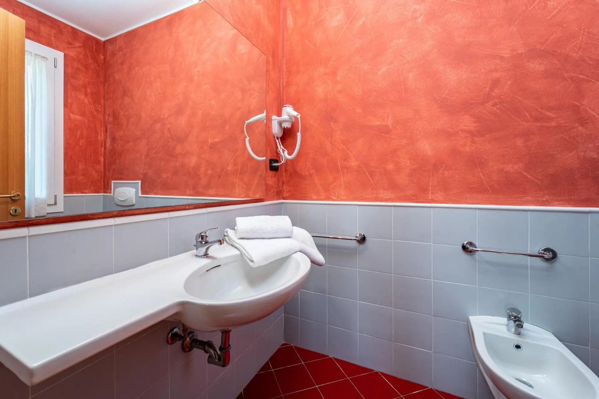 Toilet in Residence Primera