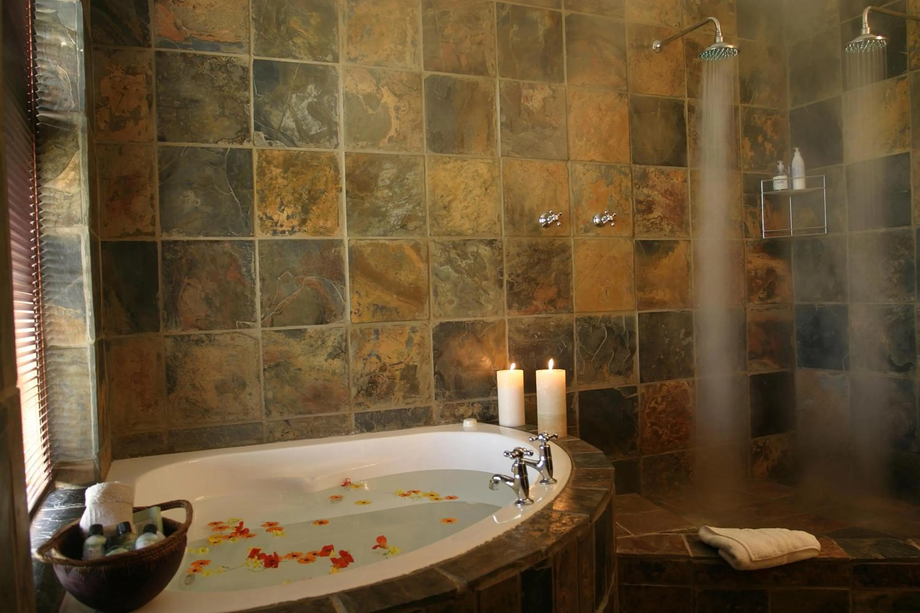 Bathroom in Agulhas Country Lodge
