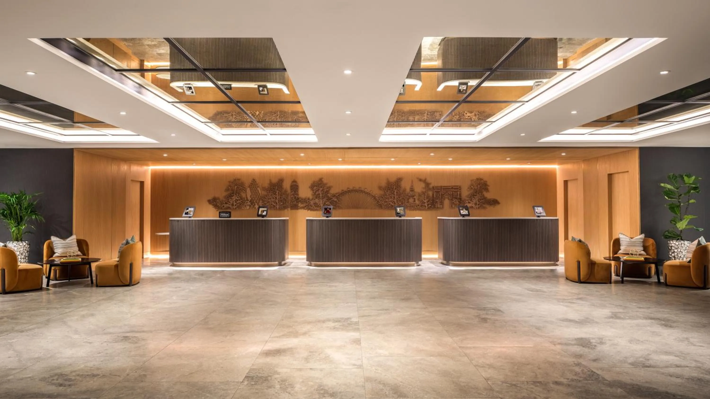 Lobby or reception in Hilton London Metropole