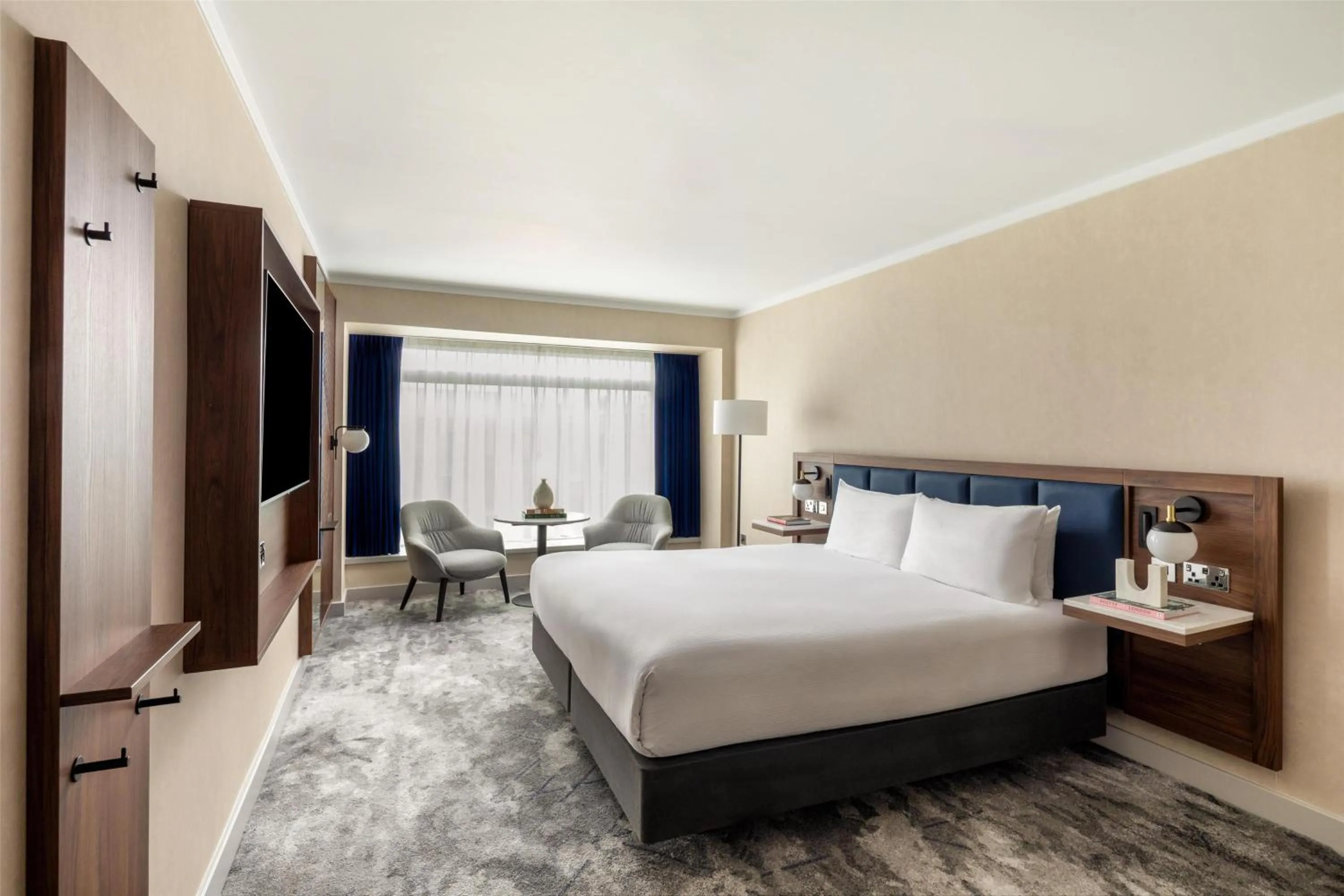 Bed in Hilton London Metropole