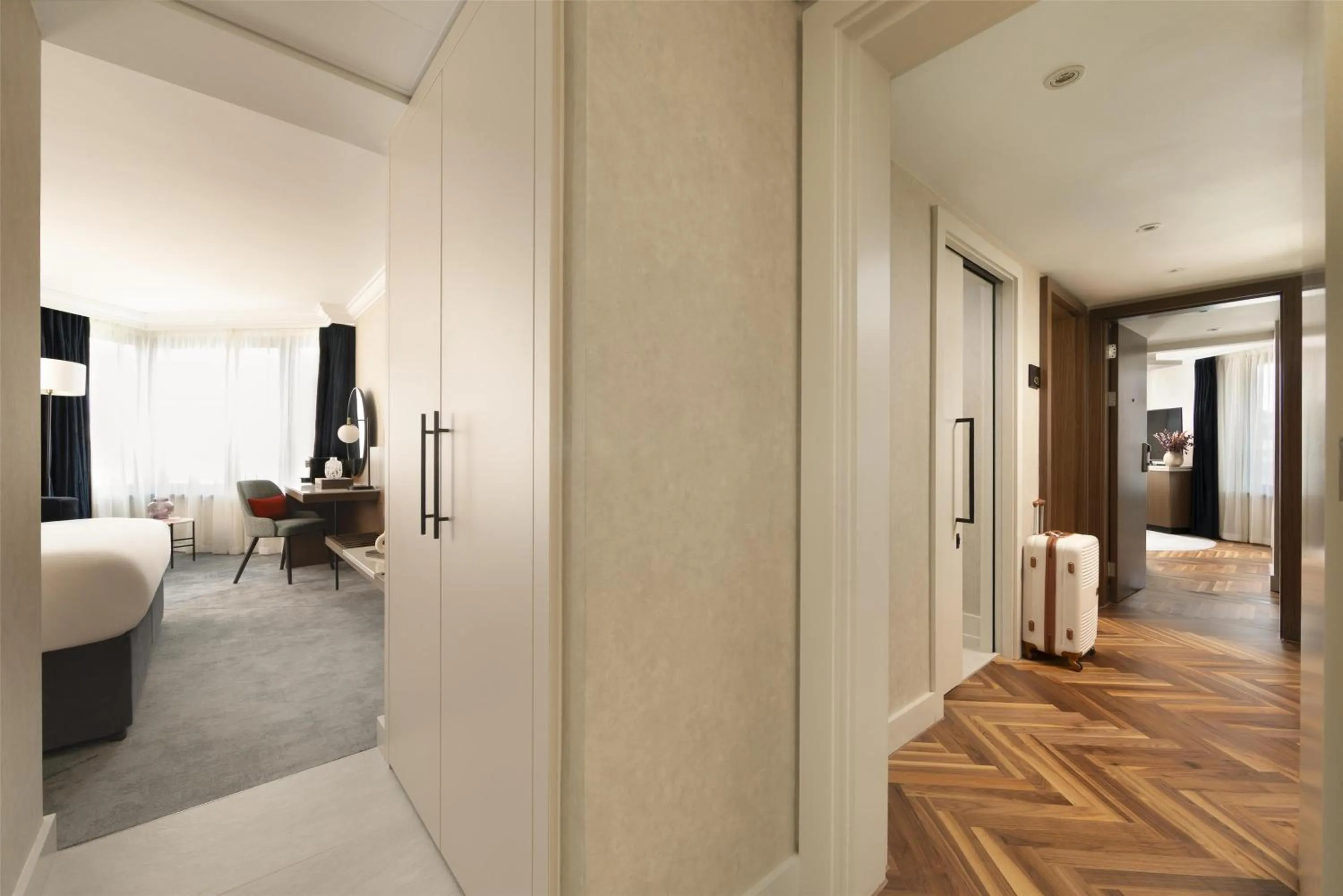 Bed in Hilton London Metropole