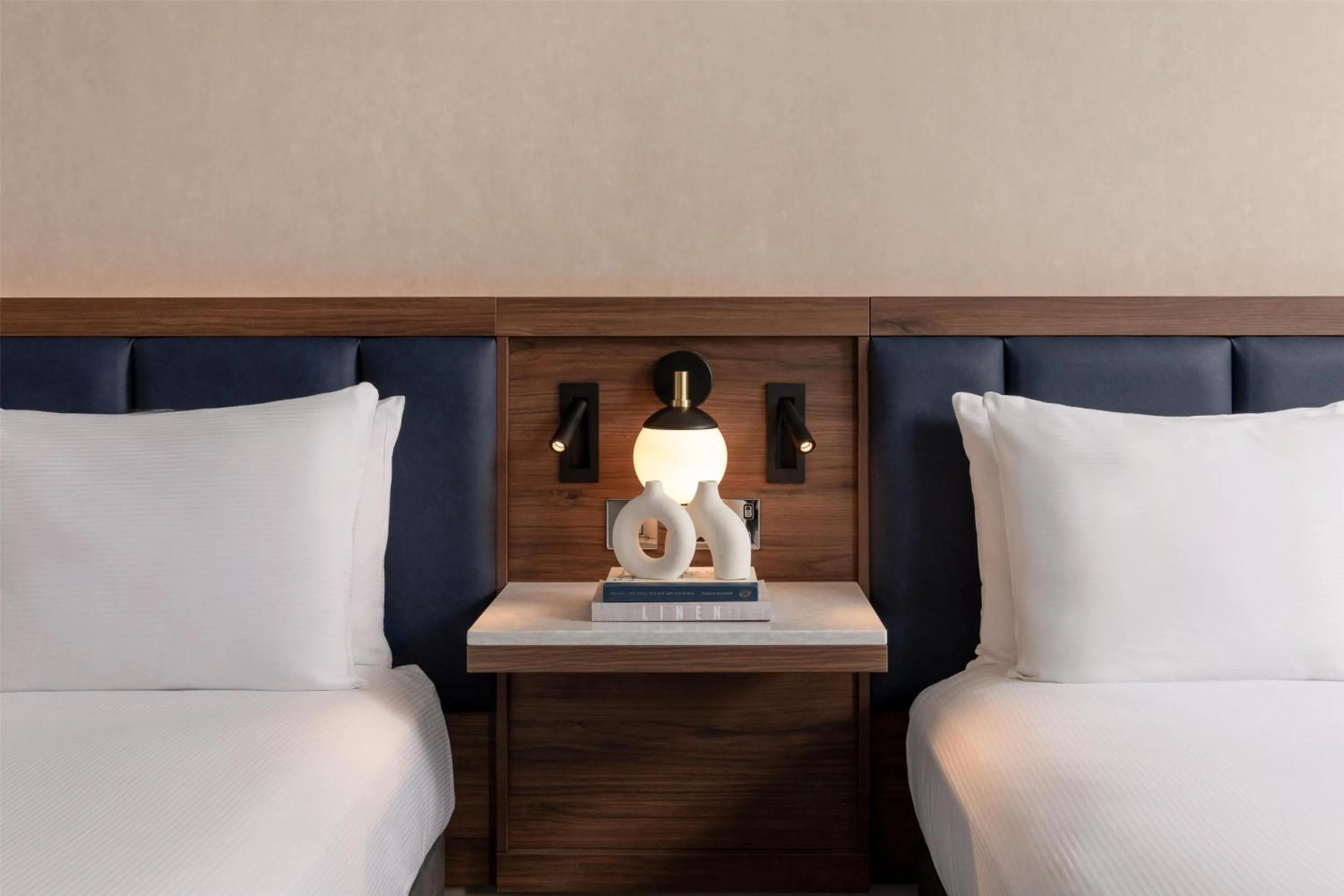 Bed in Hilton London Metropole