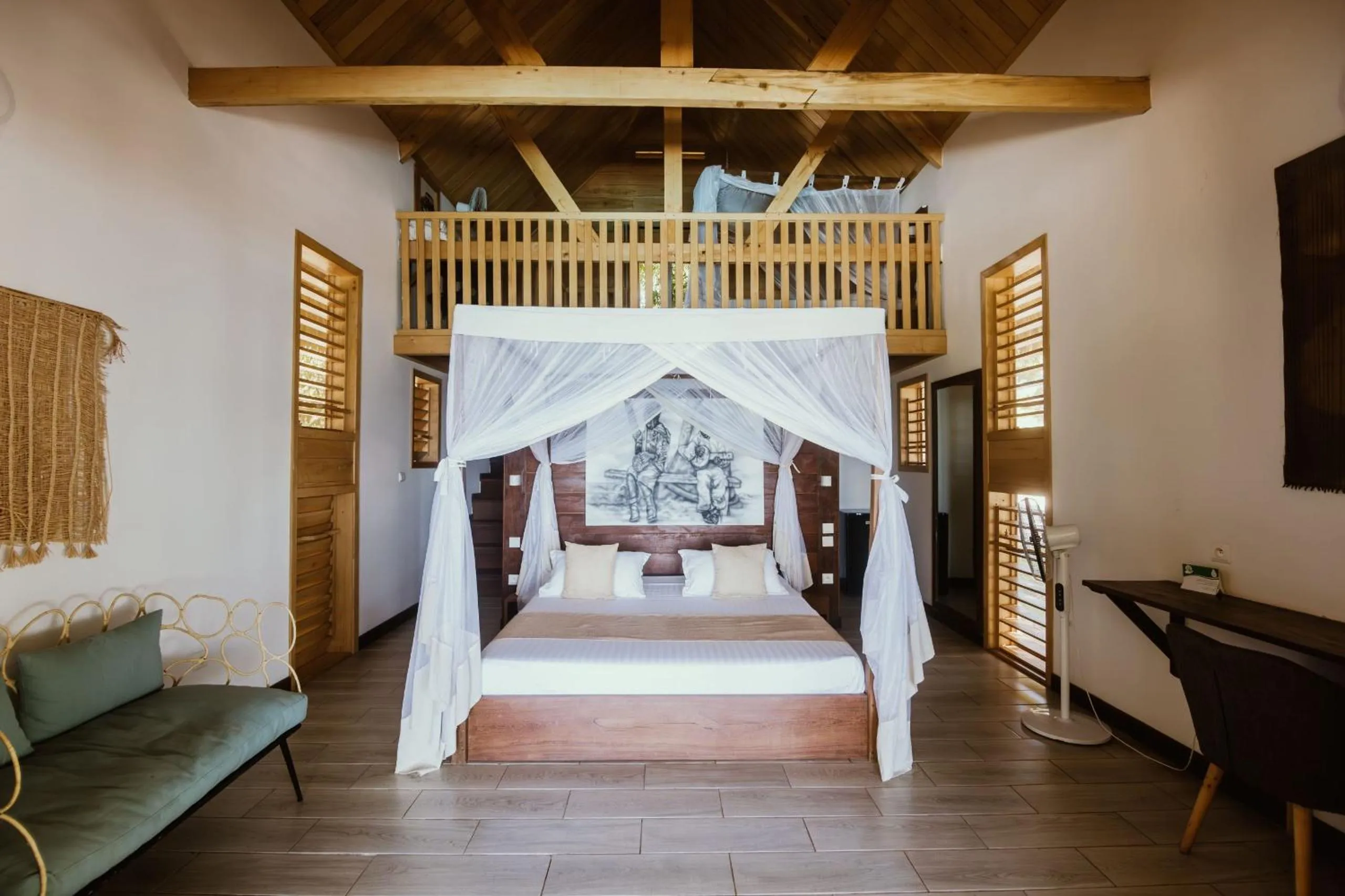 Photo of the whole room, Bed in Antsanitia Resort