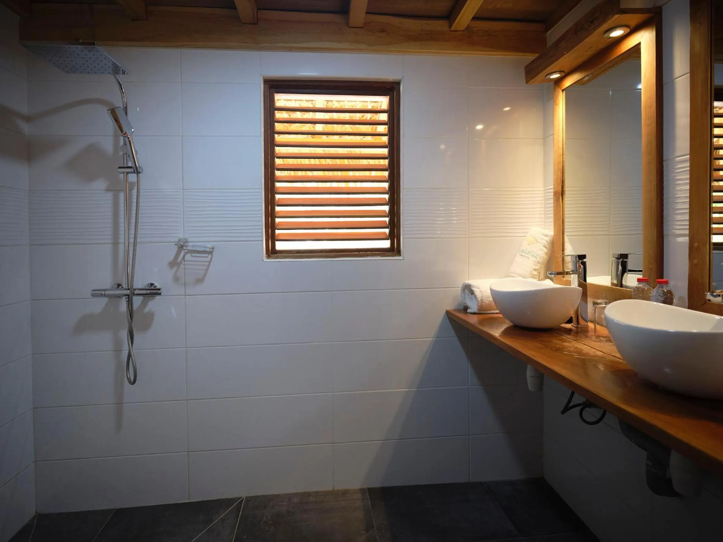 Bathroom in Antsanitia Resort