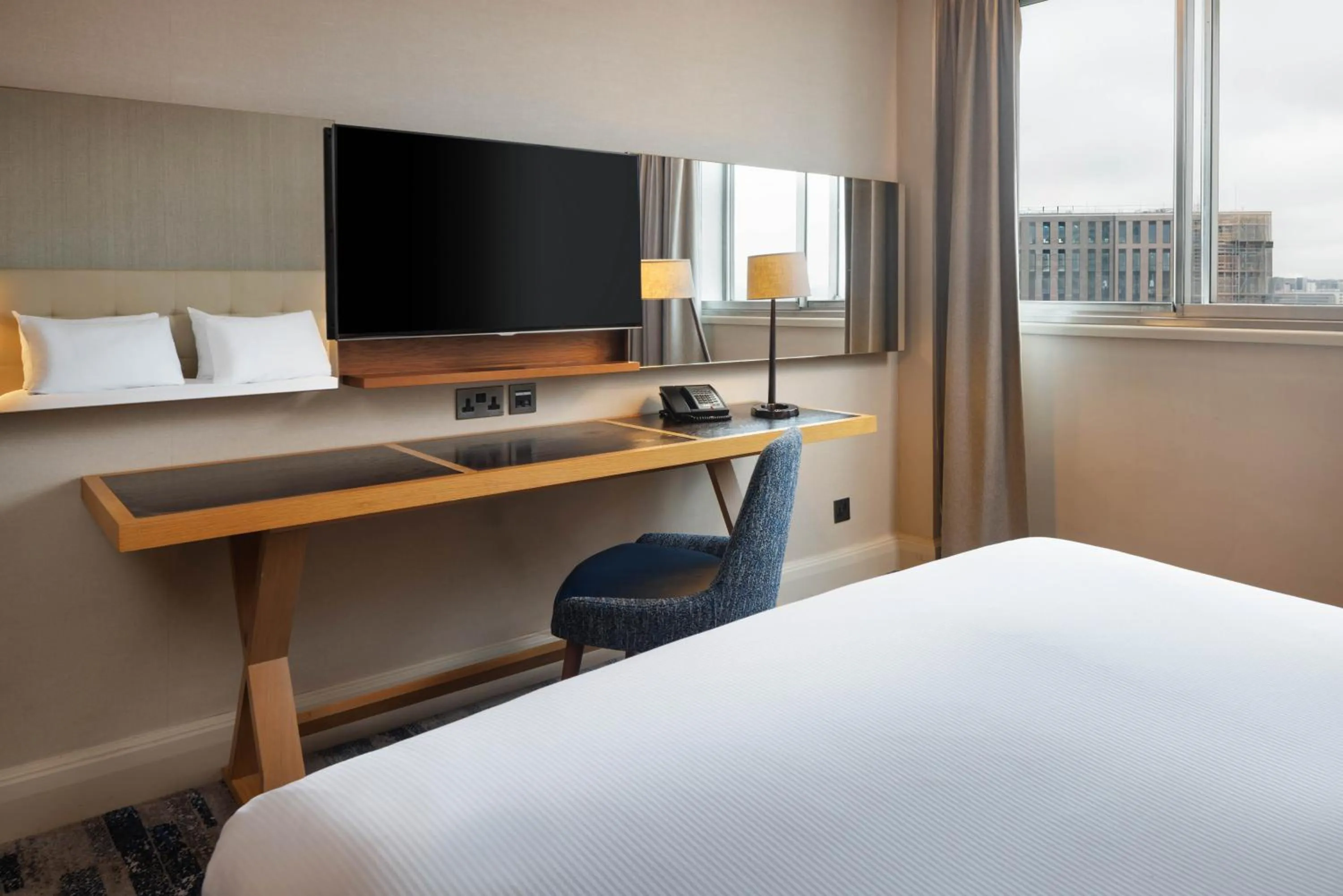 Bedroom, Bed in Hilton Leeds City